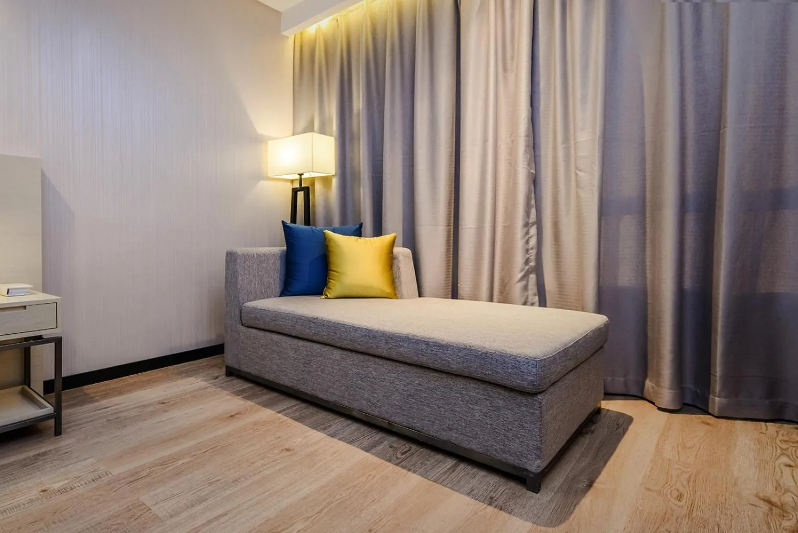 Seating area, Bed in Echarm Hotel Chongqing Dadukou Commercial Center Xinshancun Metro Station Branch