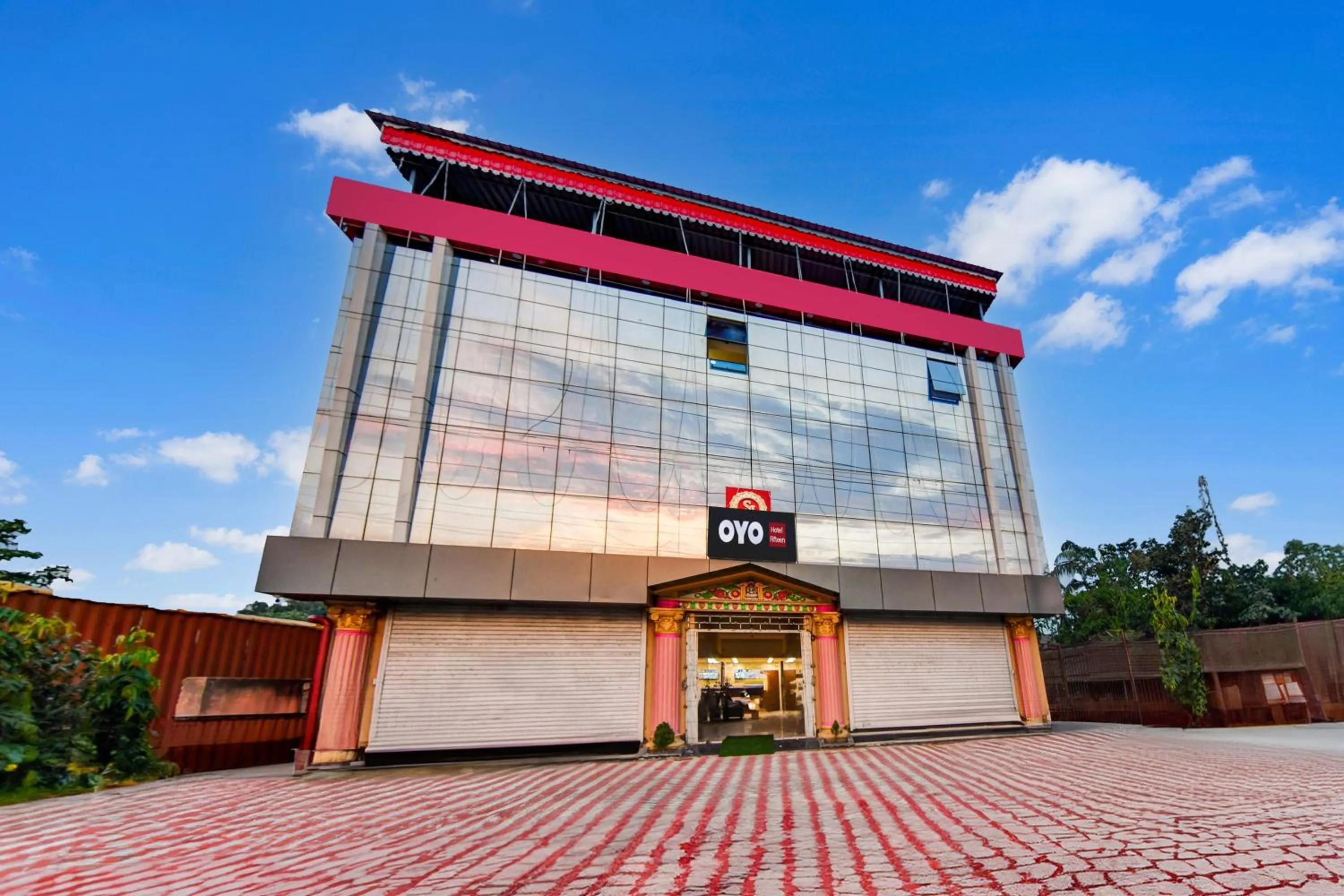 Facade/entrance in Hotel O Fifteen