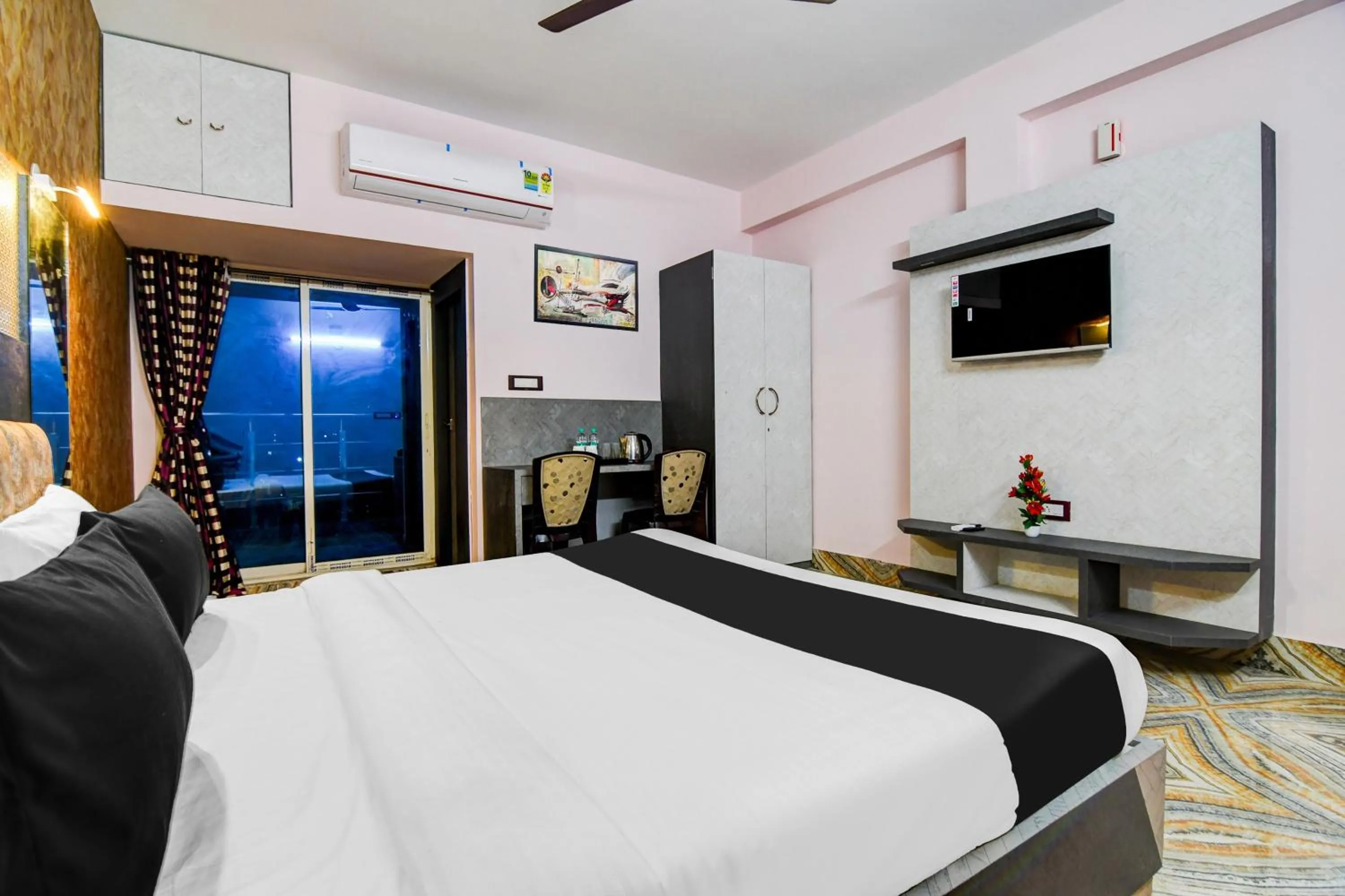 Bedroom, Bed in Hotel O Fifteen