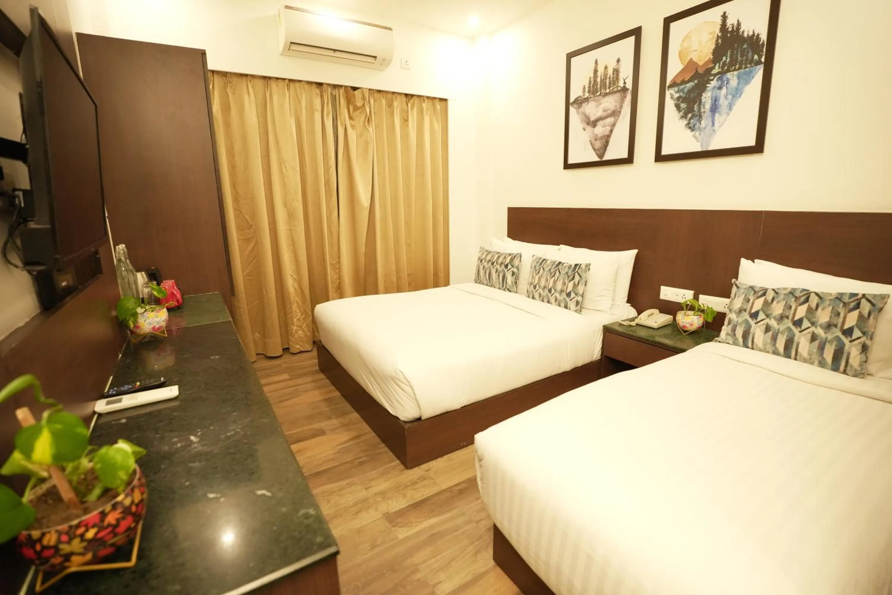 Photo of the whole room in One Earth City Heart Rishikesh