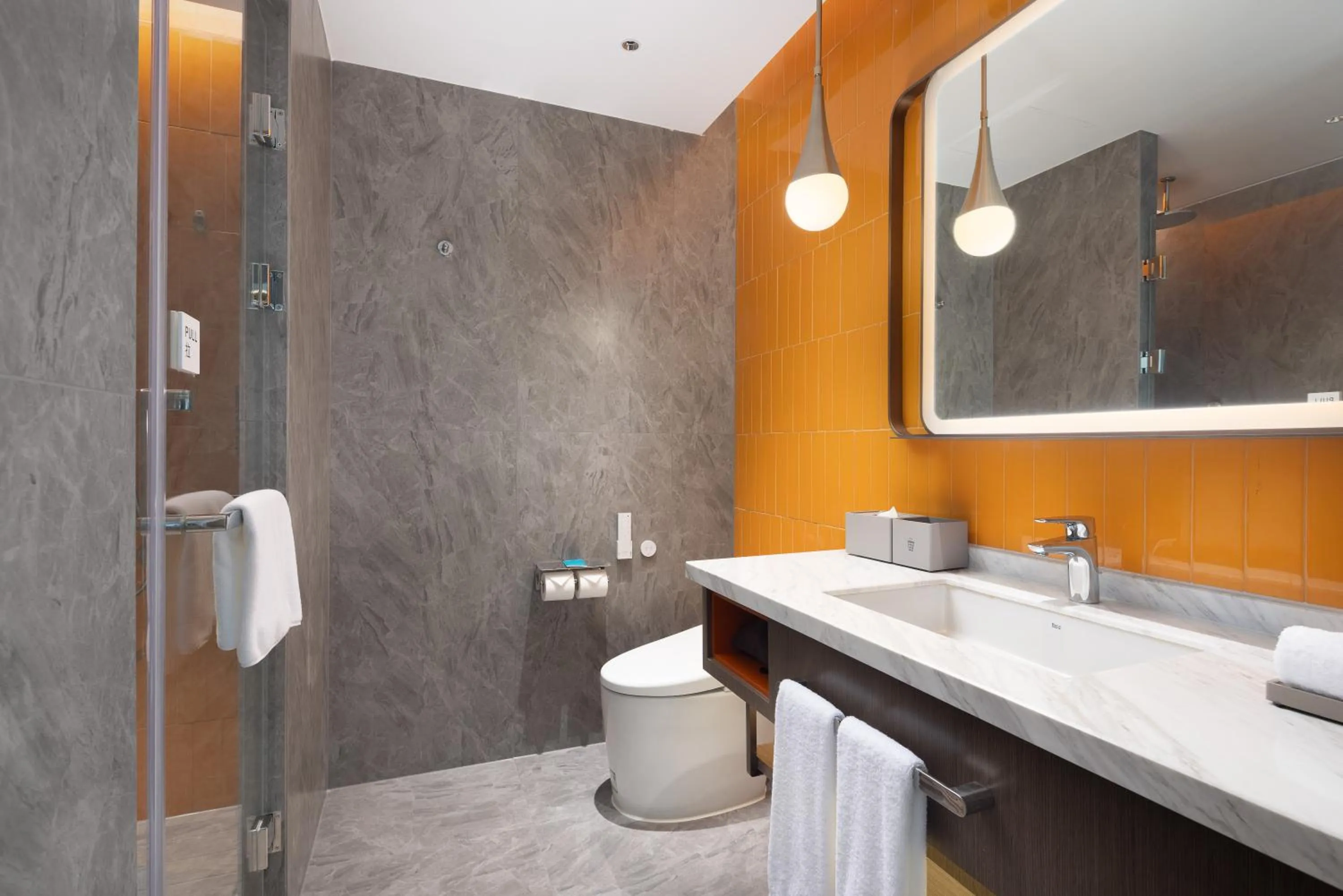 Toilet in Home2 Suite by Hilton Chengdu Huaizhou New Town