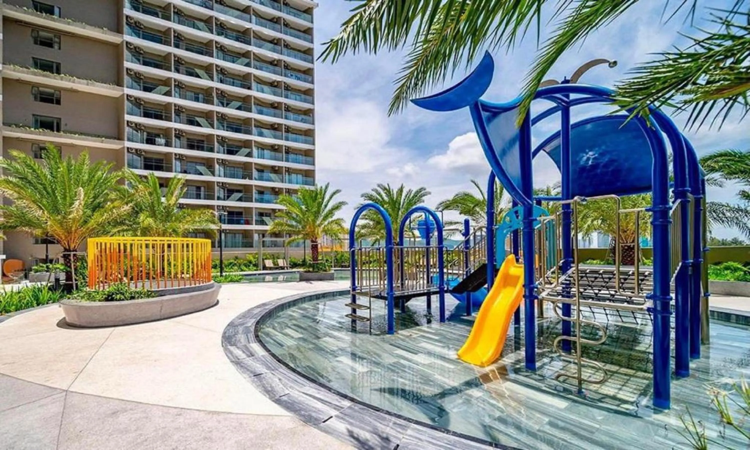 Children play ground in The Sóng Vũng Tàu - Thương's Homestay