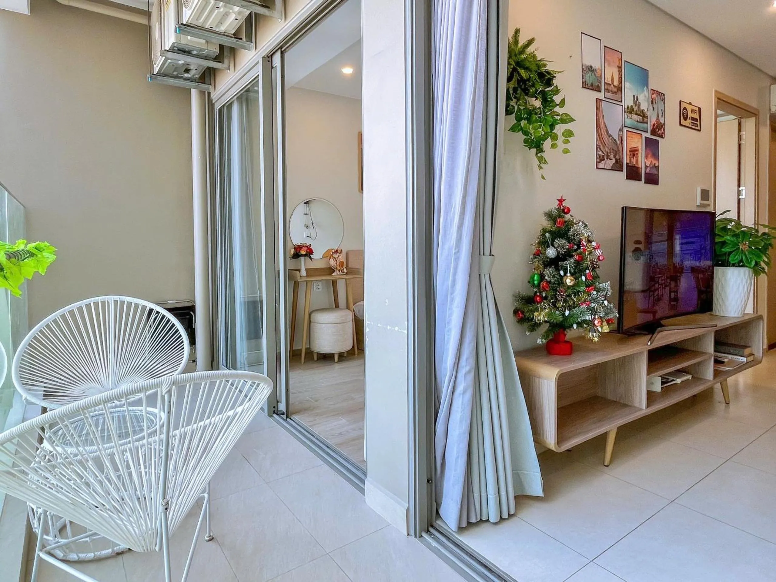 Kitchen or kitchenette in The Sóng Vũng Tàu - Thương's Homestay