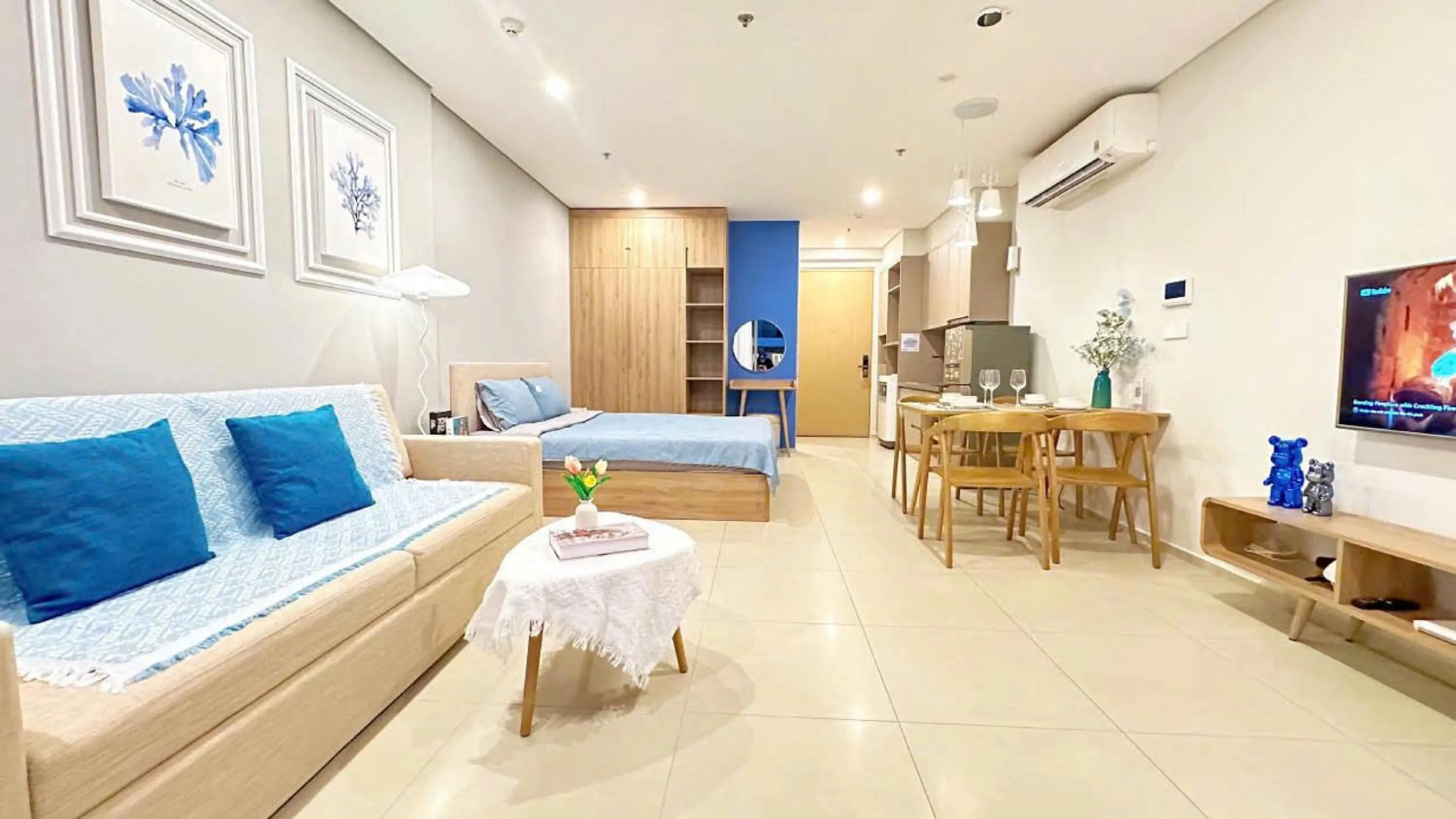 Communal lounge/ TV room in The Sóng Vũng Tàu - Thương's Homestay