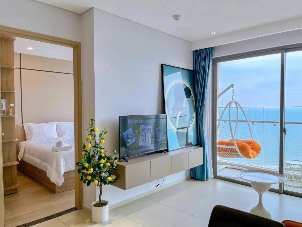 Communal lounge/ TV room in The Sóng Vũng Tàu - Thương's Homestay