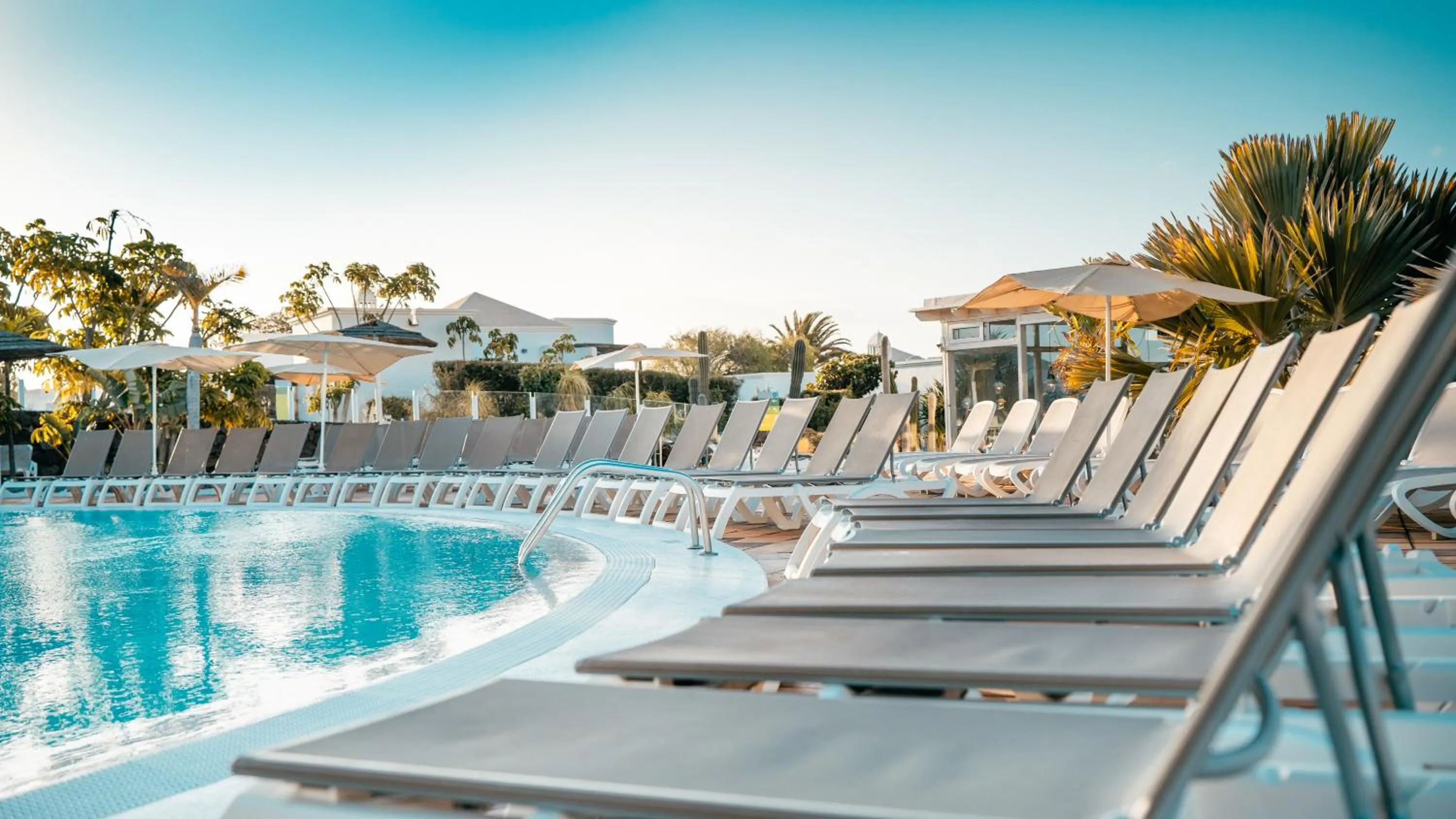 Swimming pool in Labranda Alyssa Suite Hotel