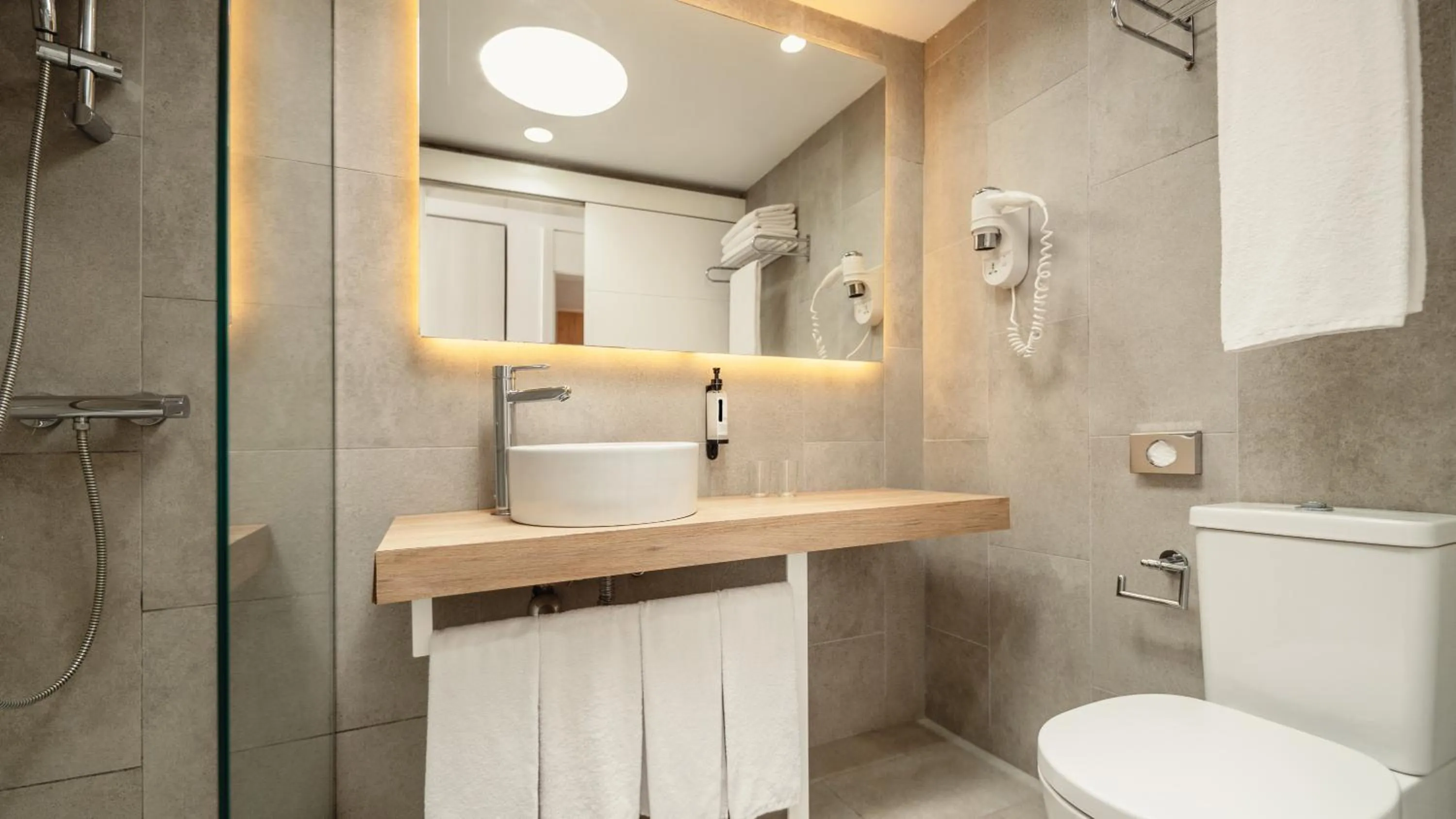 Bathroom in Labranda Alyssa Suite Hotel