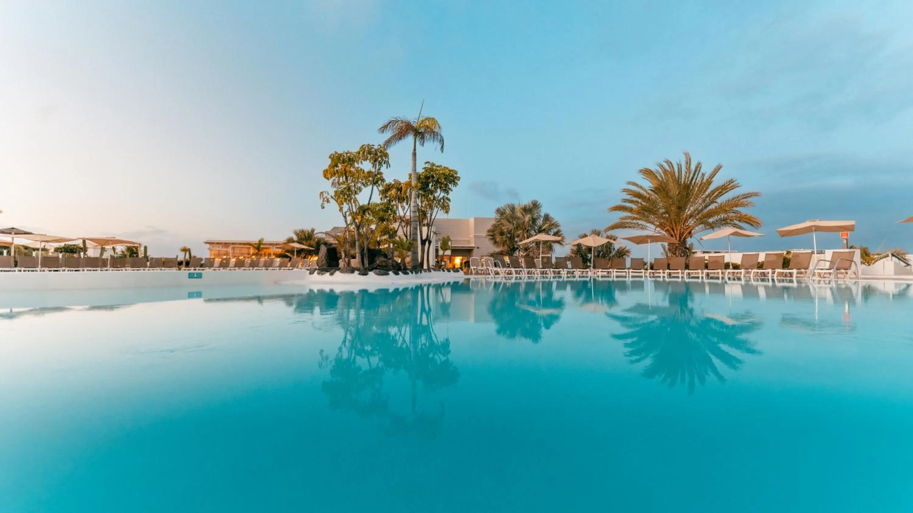 Swimming pool in Labranda Alyssa Suite Hotel