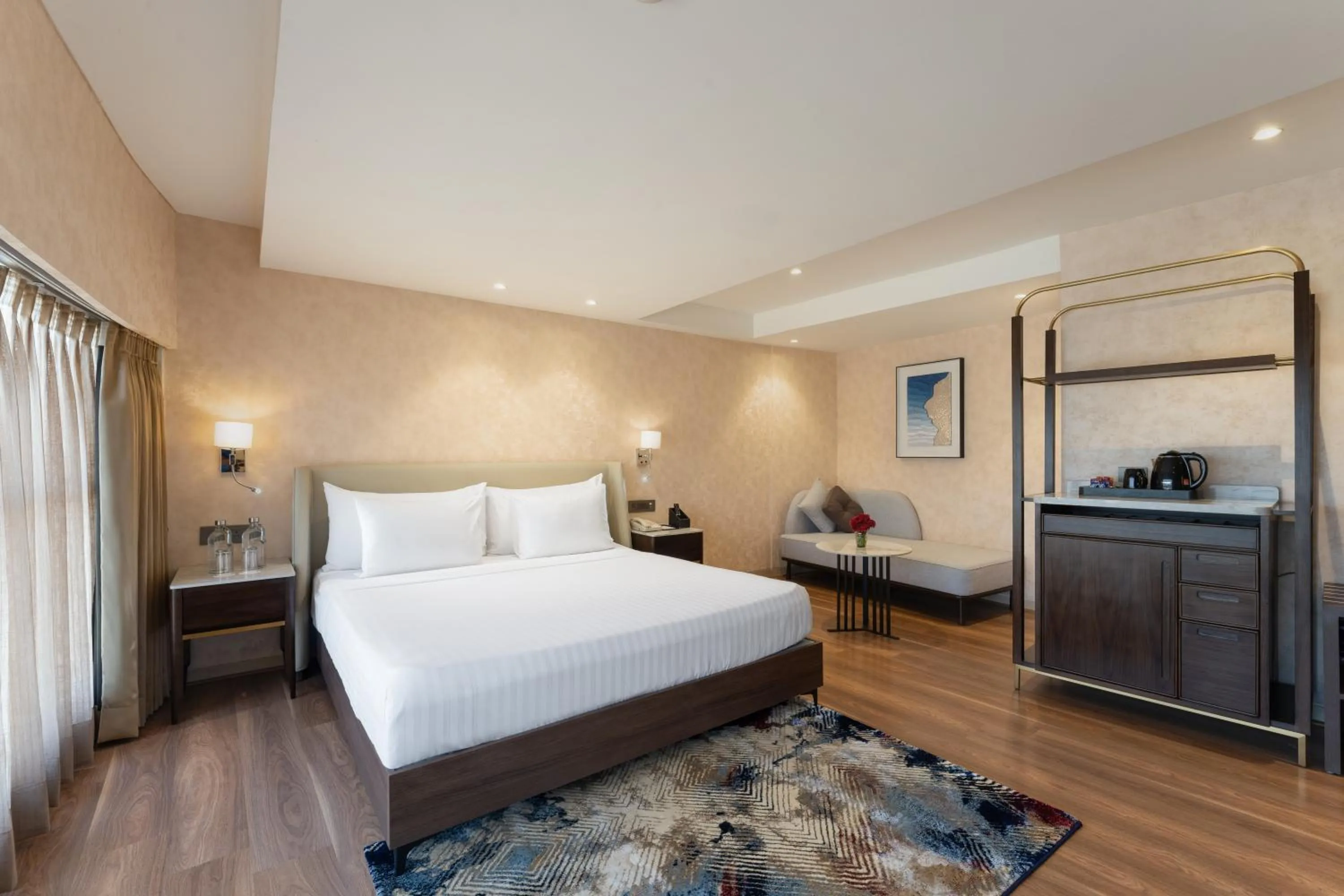 Bedroom, Bed in Clarks Inn Suites Hyderabad Airport