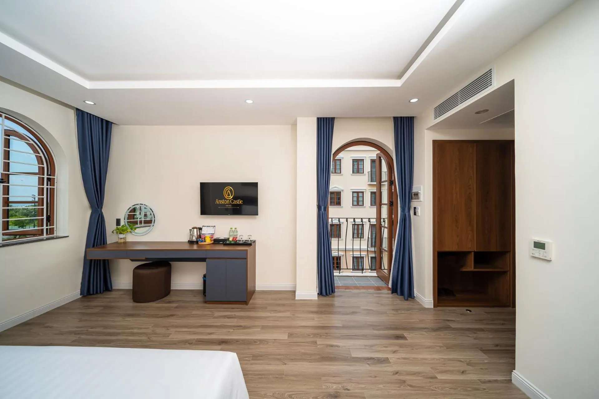 Bedroom, Bed in Anston Castle Hotel Phu Quoc Sunset Town