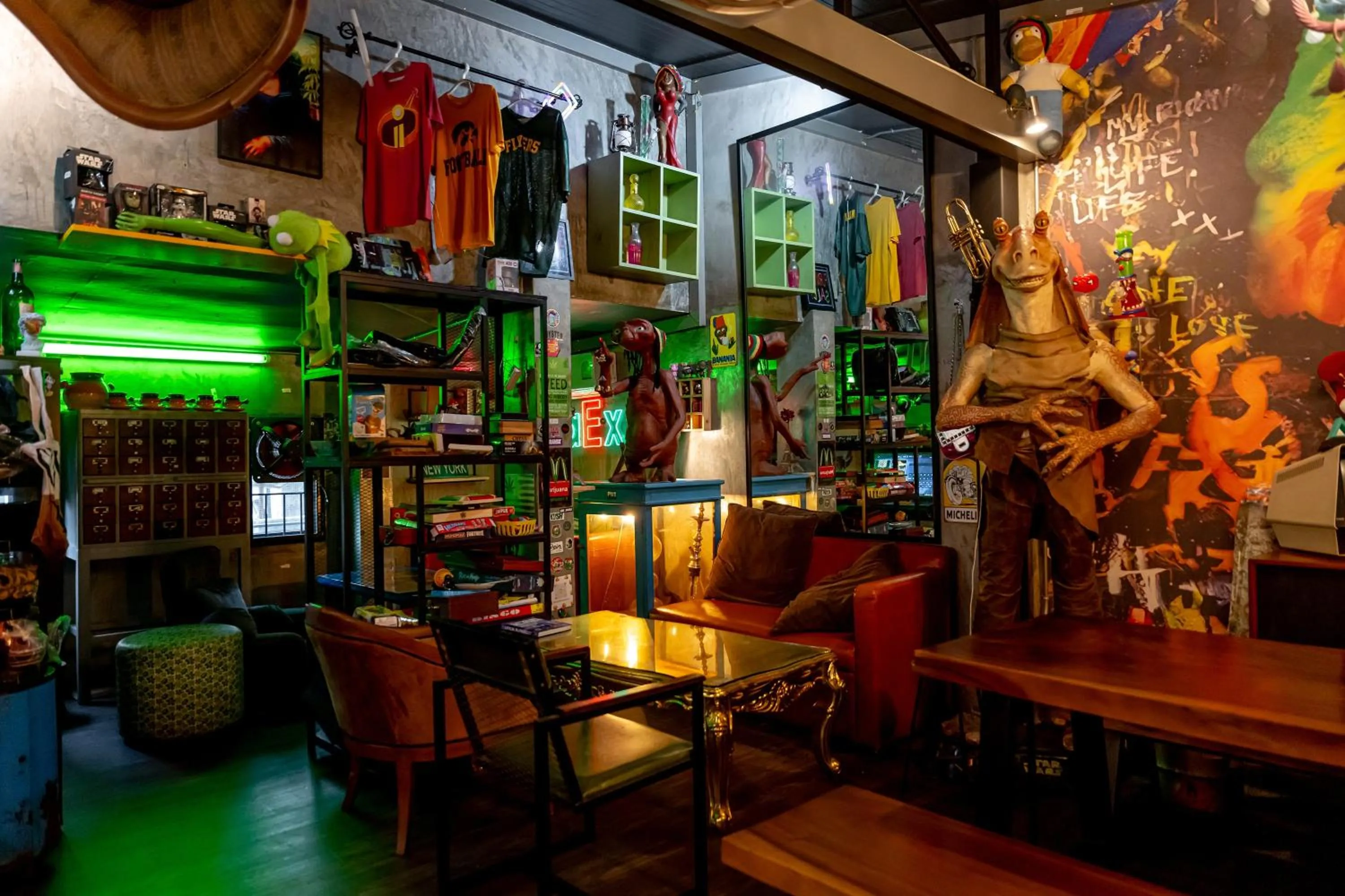 Property building in Vibes Hostel Bangkok