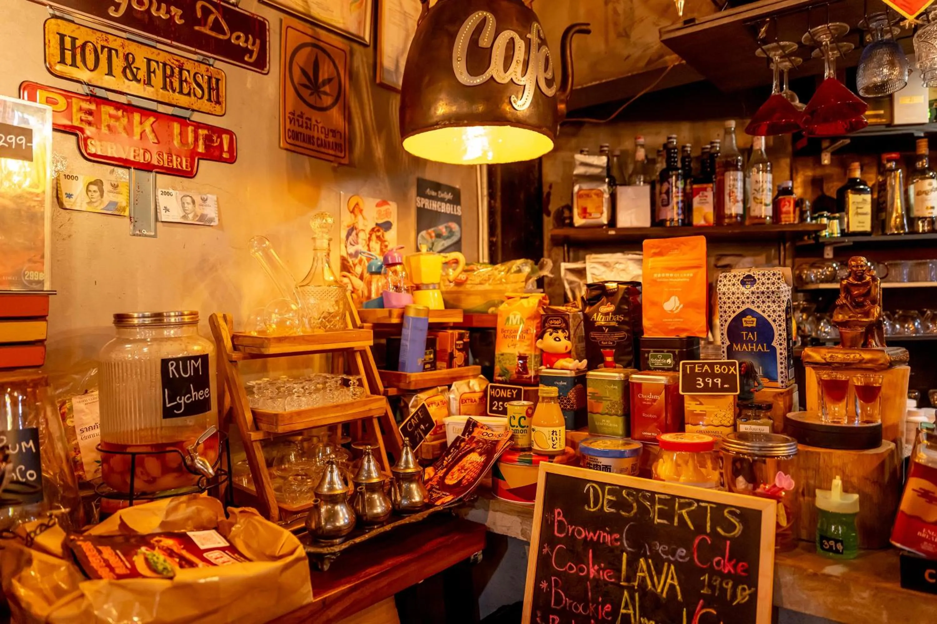 Lounge or bar in Vibes Hostel Bangkok