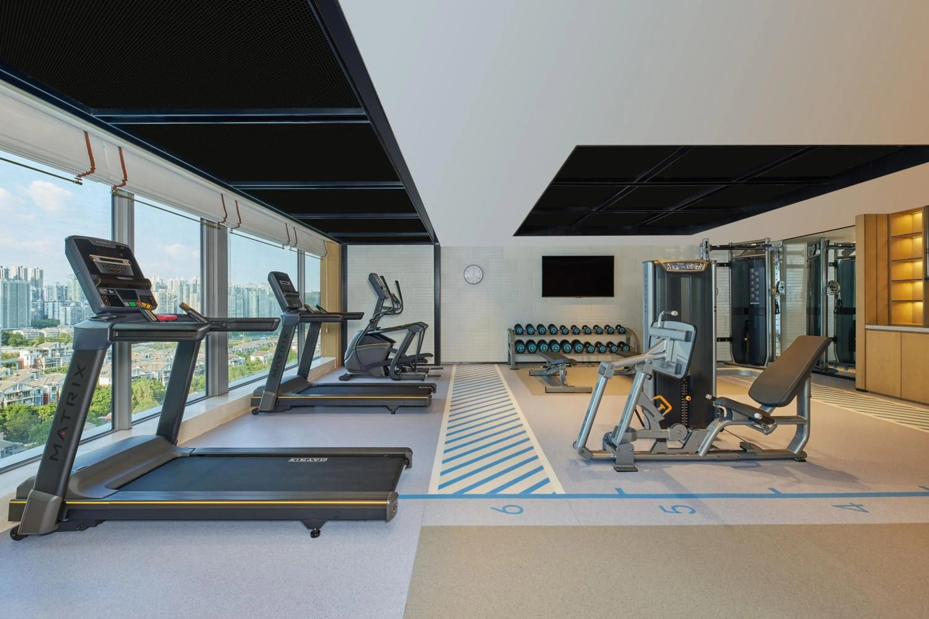 Fitness centre/facilities in Four Points by Sheraton Chongqing North Railway Station