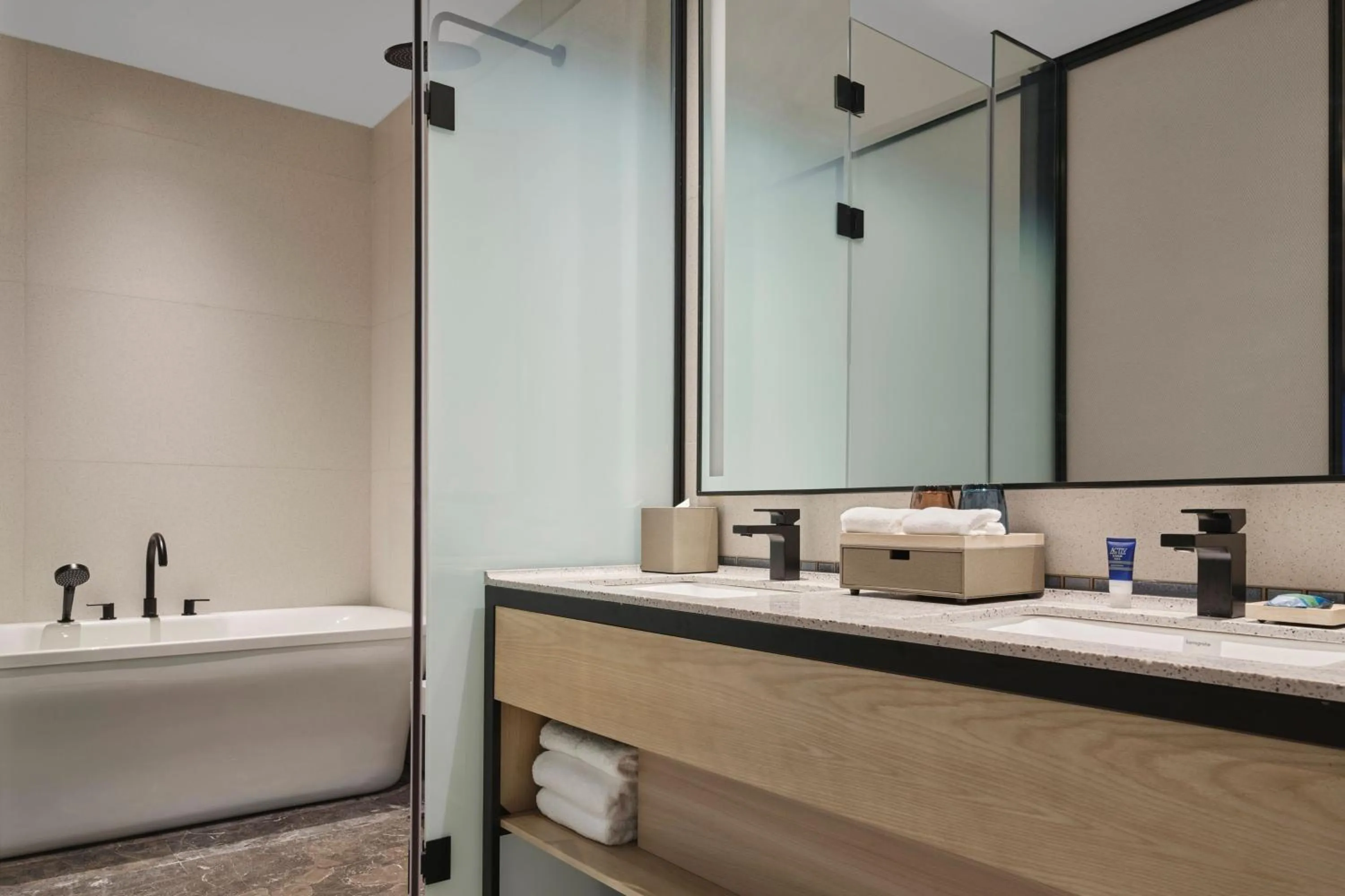 Bathroom in Four Points by Sheraton Datong Pingcheng