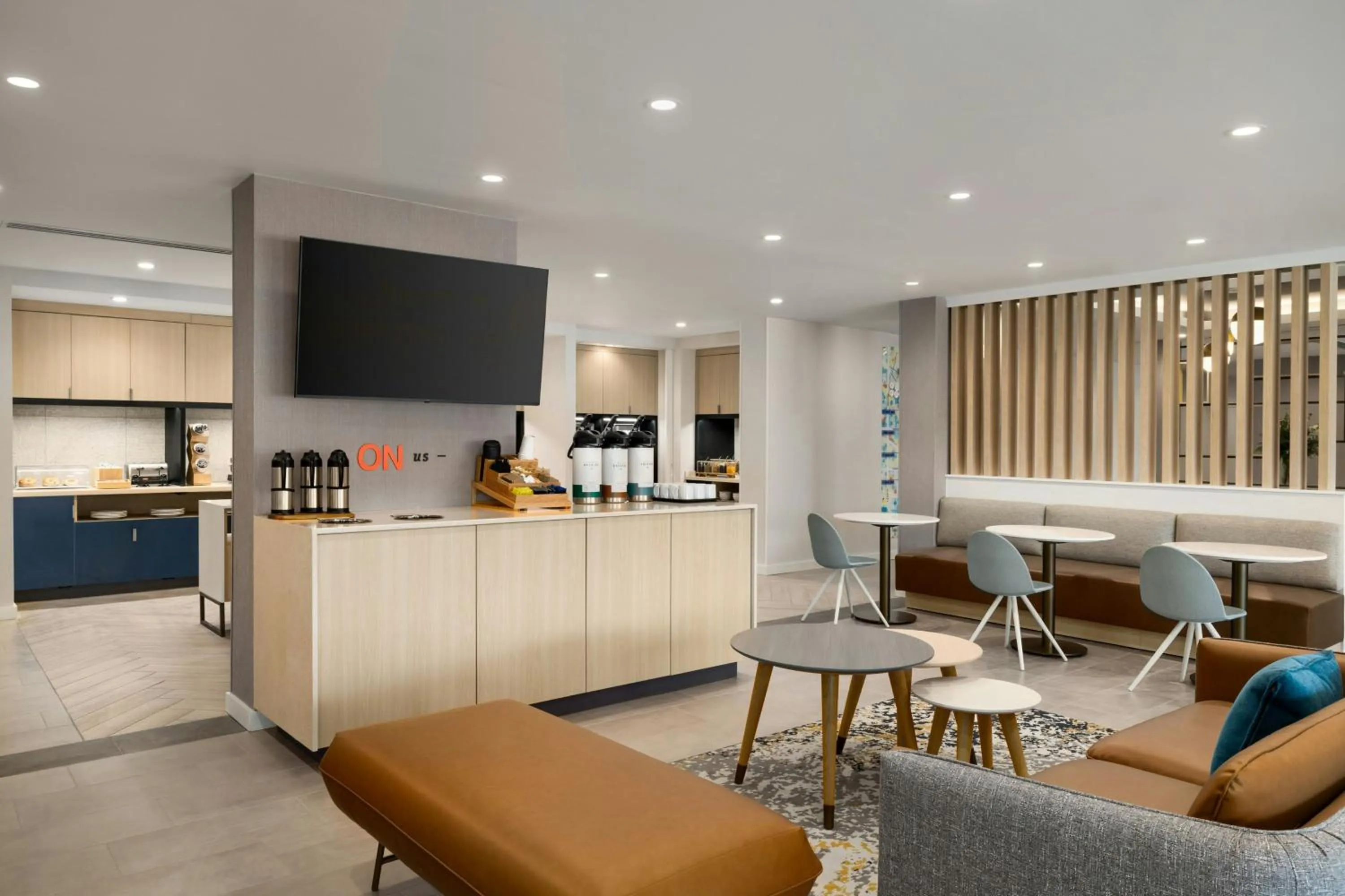 Breakfast in TownePlace Suites by Marriott Duluth