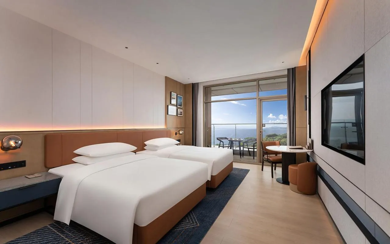 Bed in Four Points by Sheraton Dali, Erhai