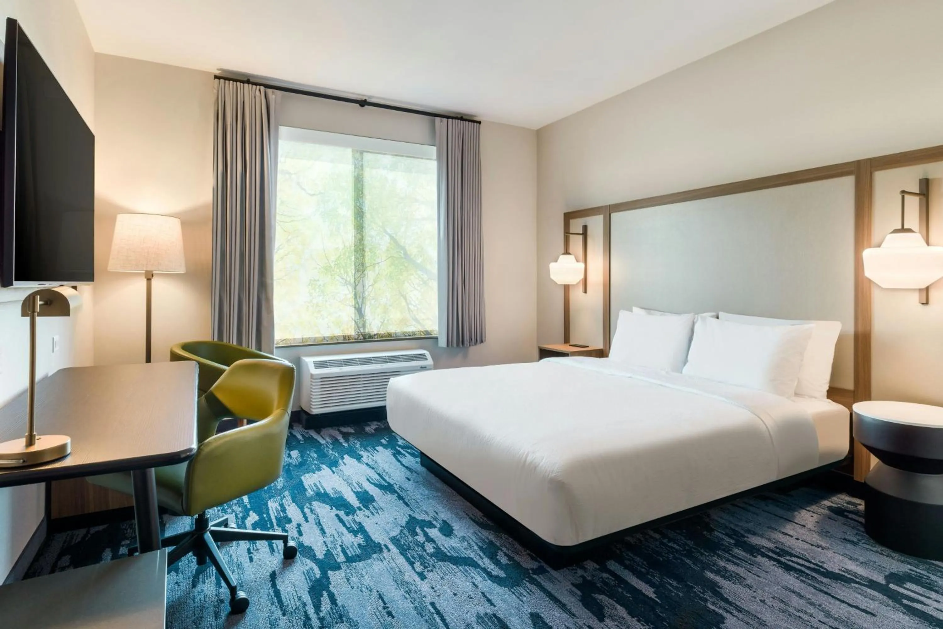 Photo of the whole room, Bed in Fairfield Inn & Suites Hanford