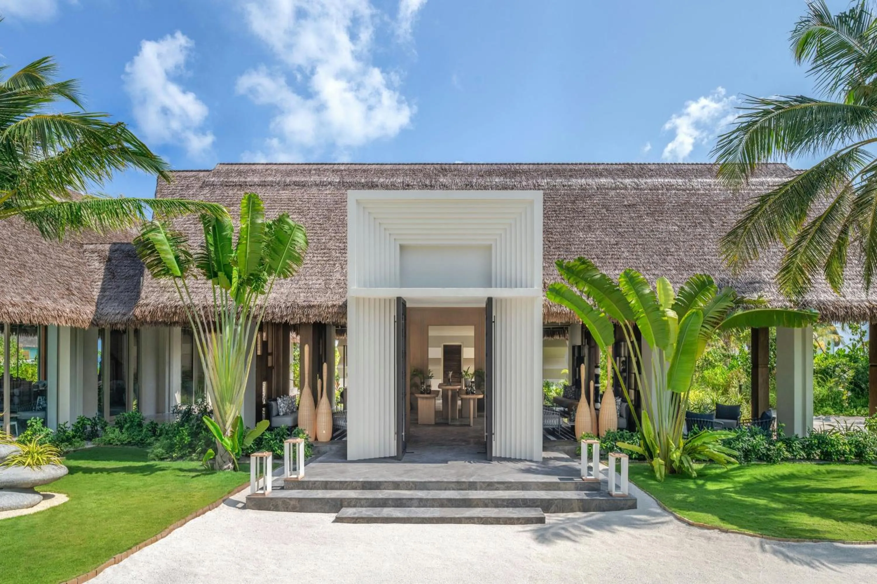 Lounge or bar in JW Marriott Maldives Kaafu Atoll Island Resort