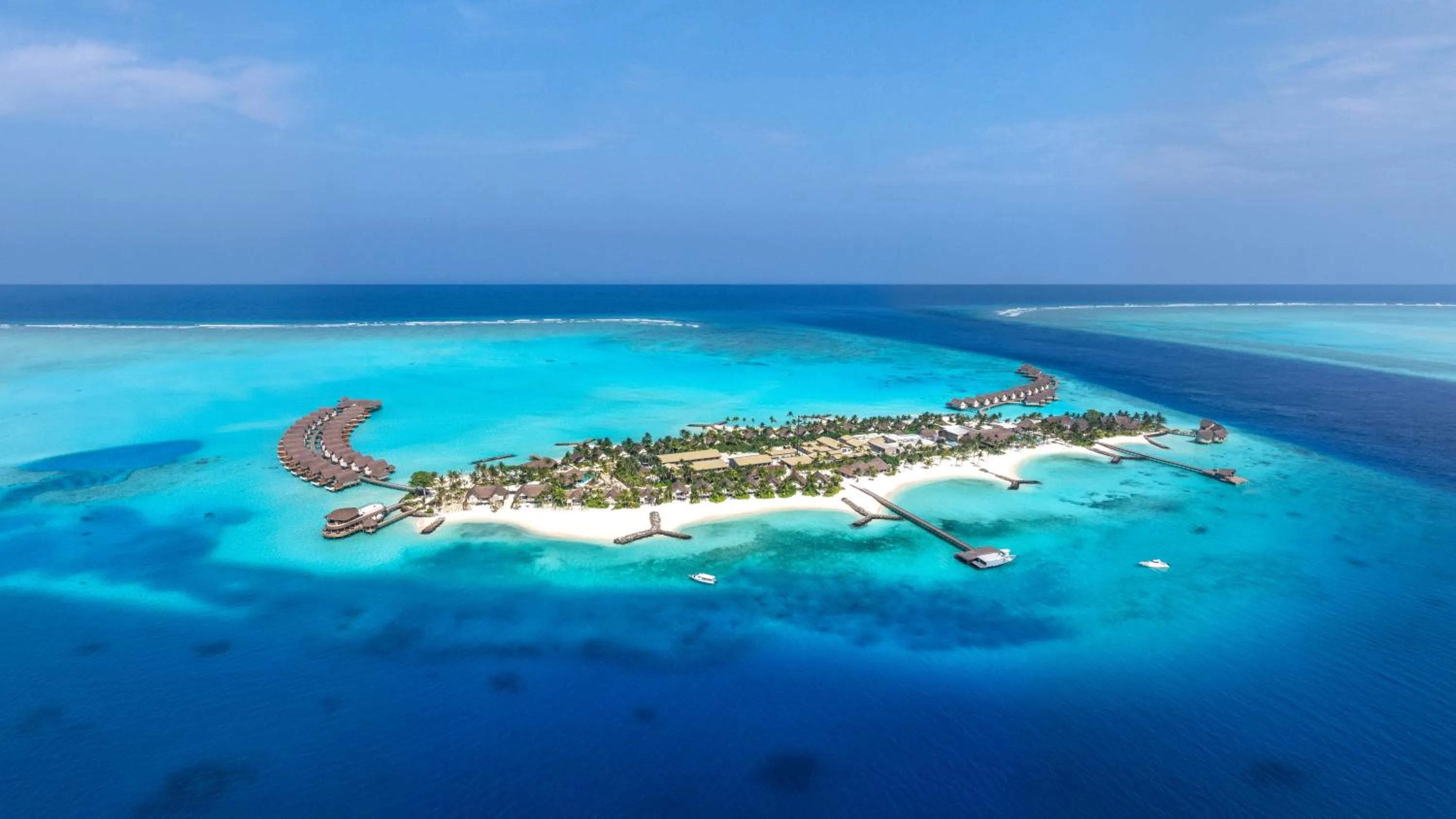 Day in JW Marriott Maldives Kaafu Atoll Island Resort