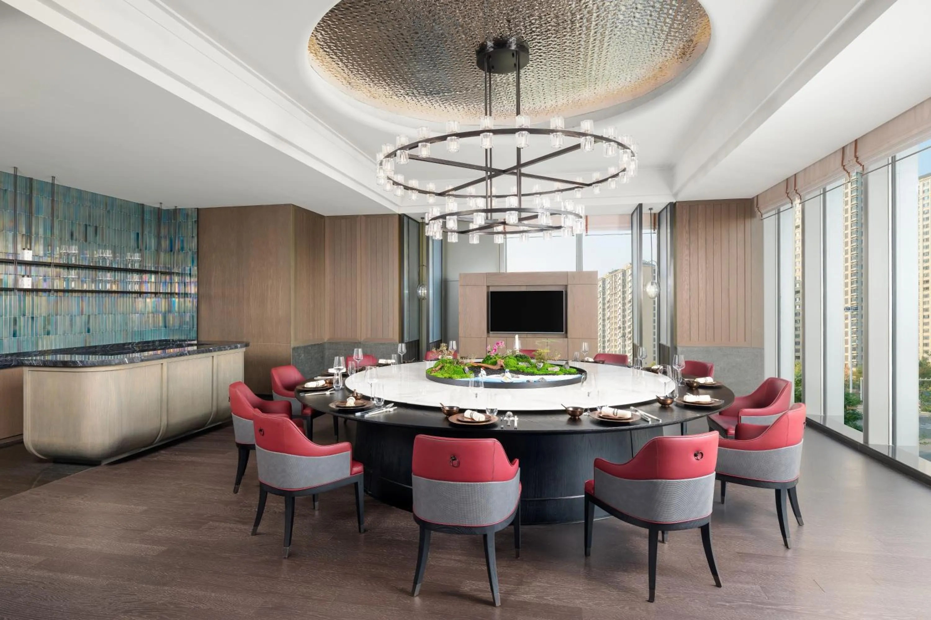 Restaurant/places to eat in Renaissance Qingdao Hotel