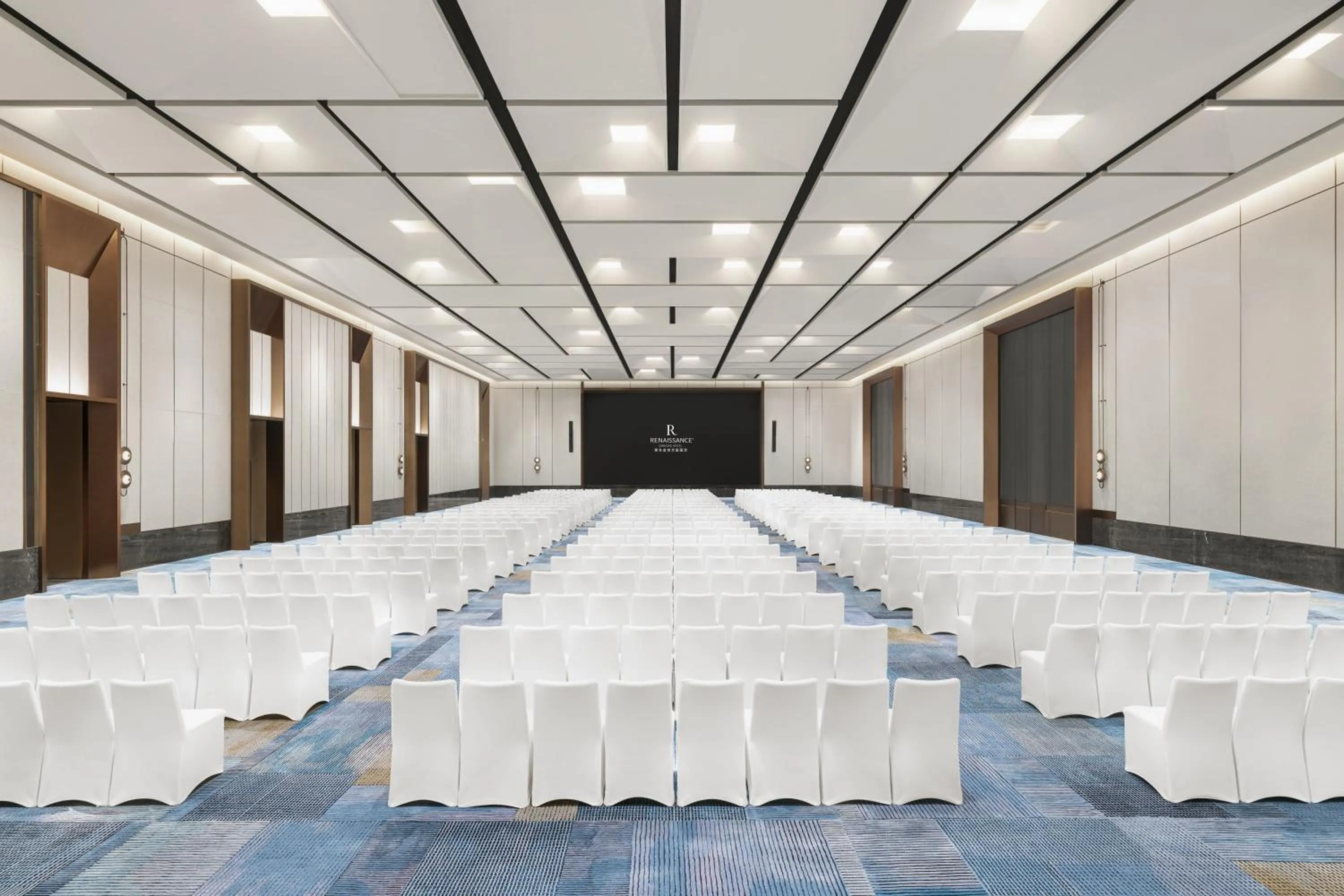 Banquet/Function facilities in Renaissance Qingdao Hotel