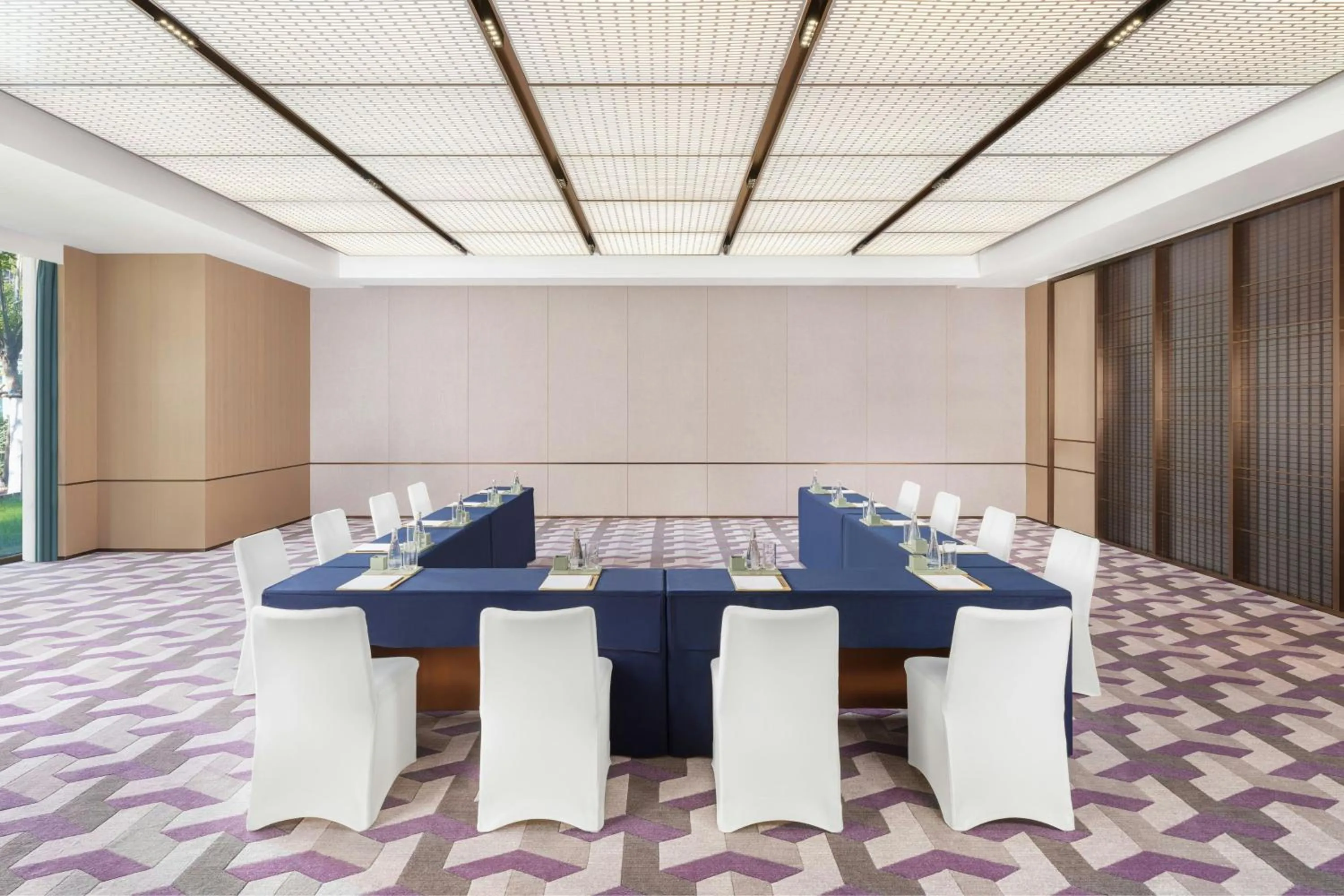Meeting/conference room in Renaissance Qingdao Hotel