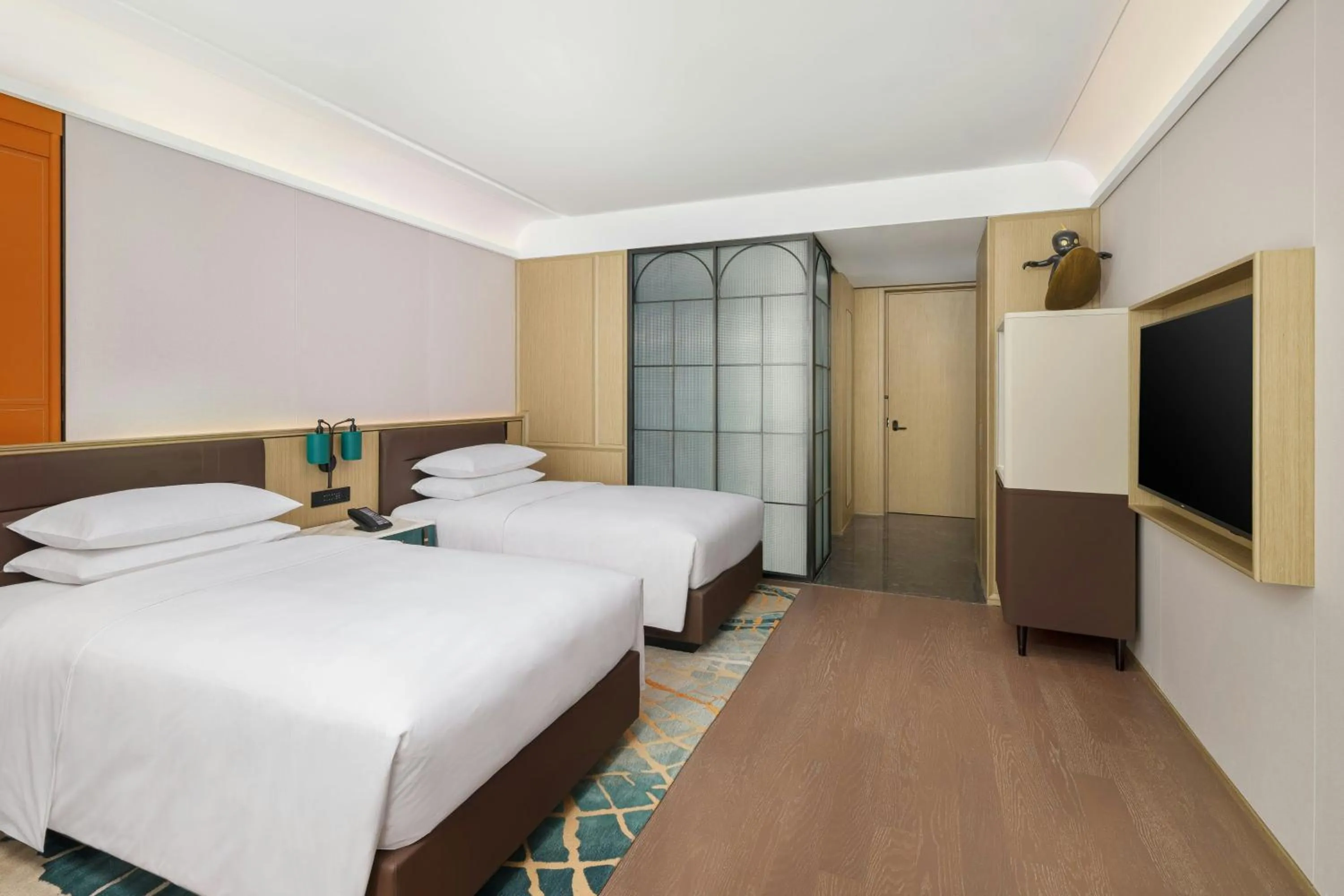 Bedroom, Bed in Renaissance Qingdao Hotel