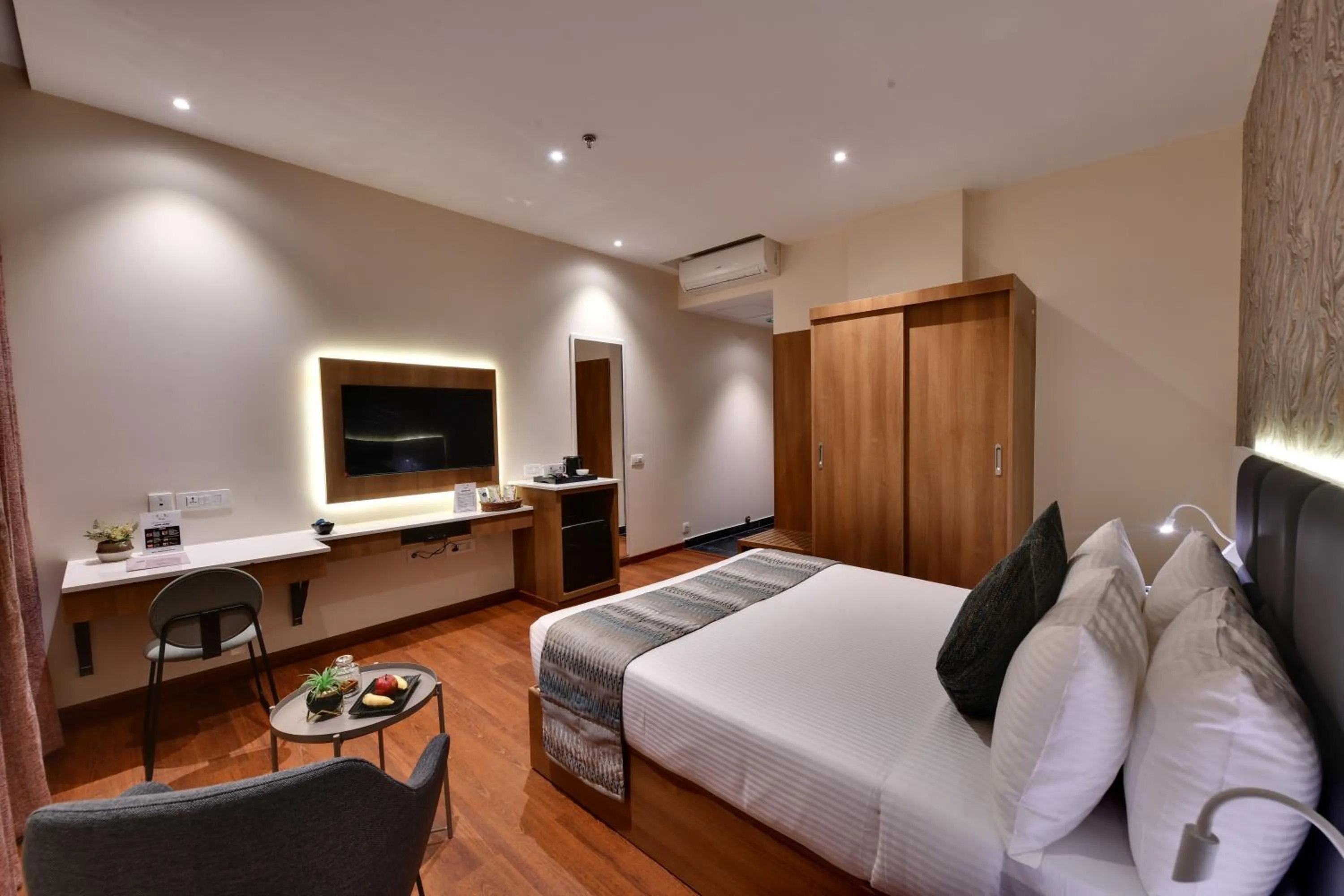 Bedroom, Bed in Click Hotel Vista-Kempegowda Airport