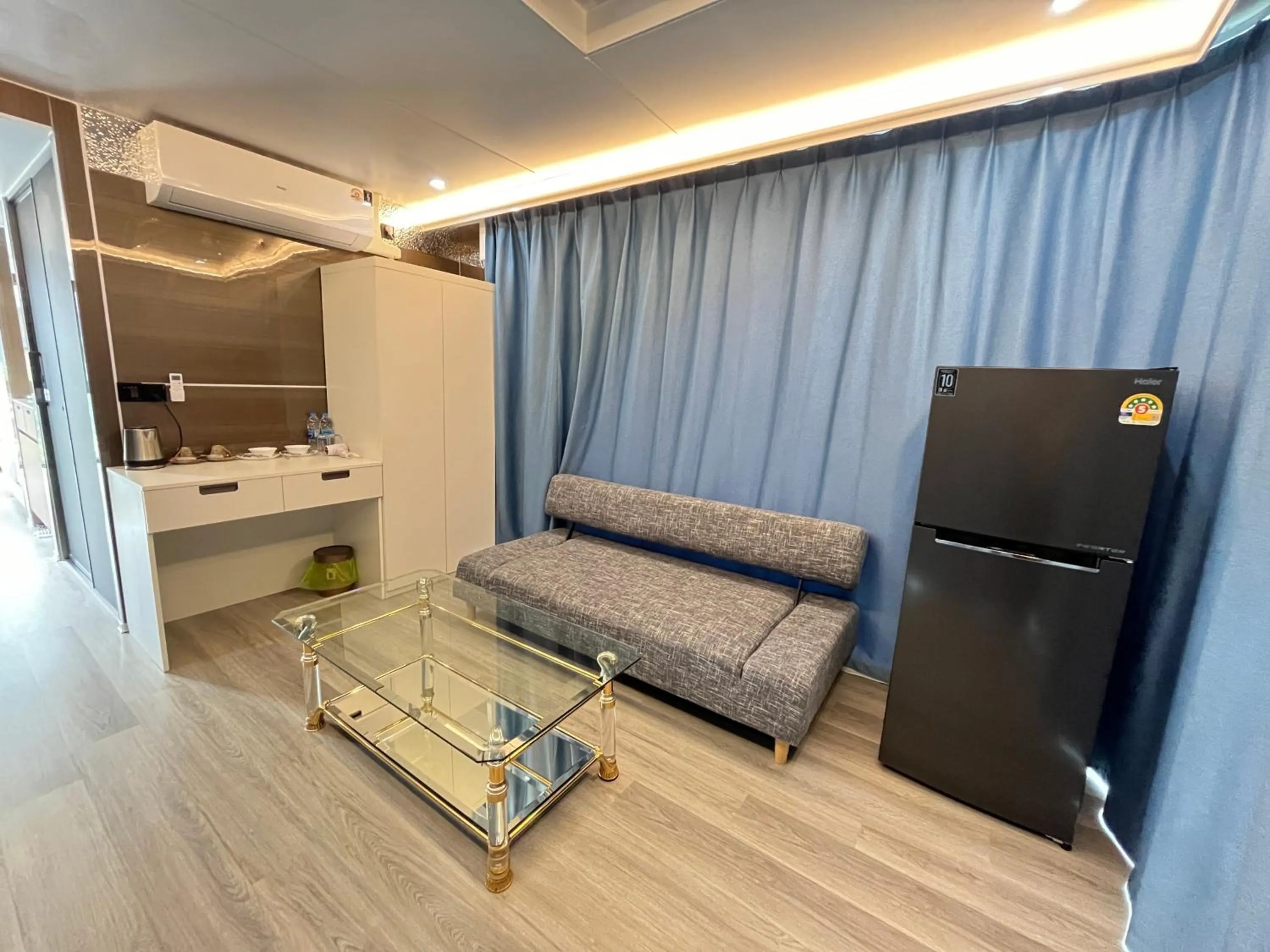 Living room in Space House Hotel Phuket