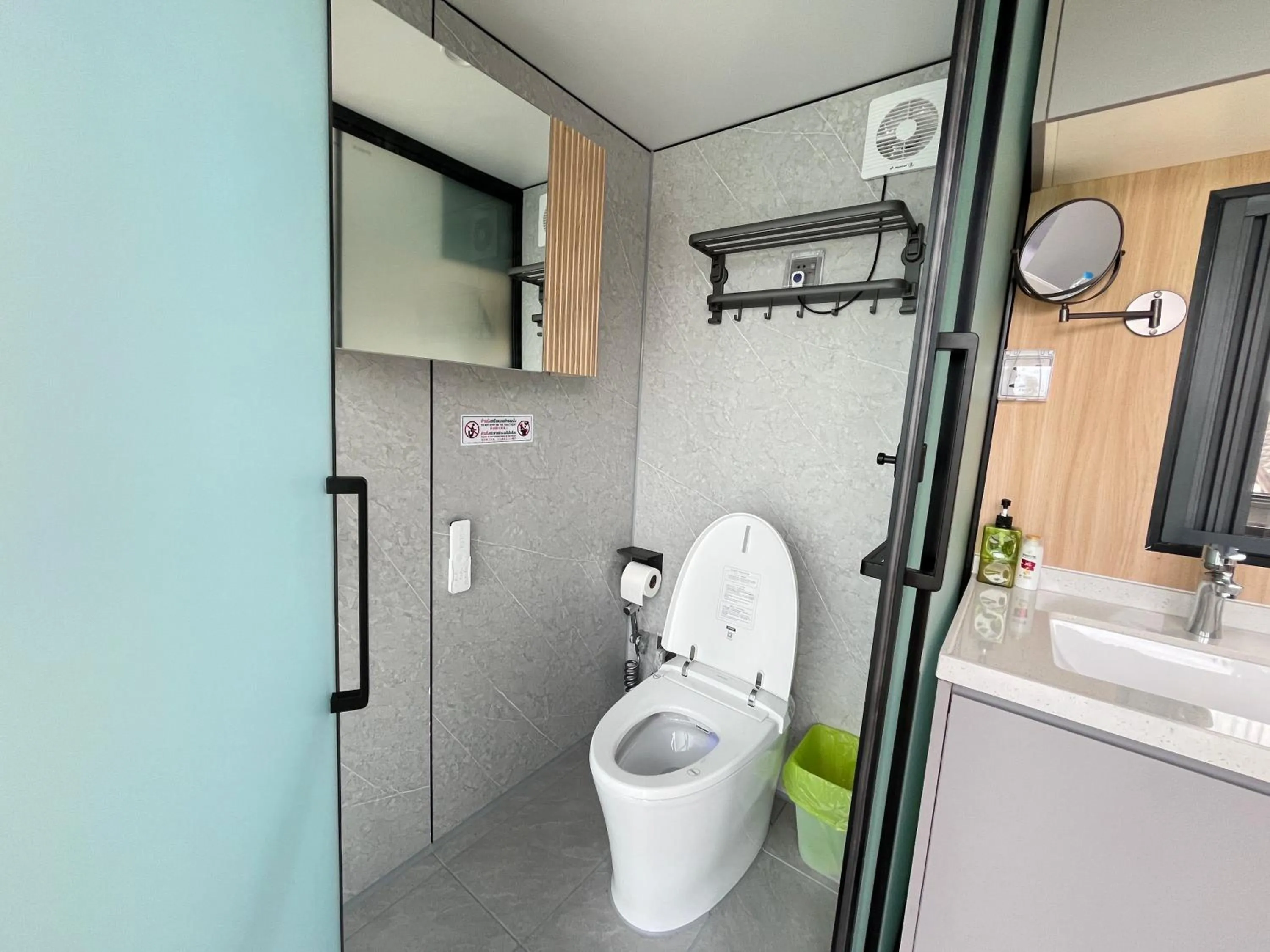 Toilet in Space House Hotel Phuket