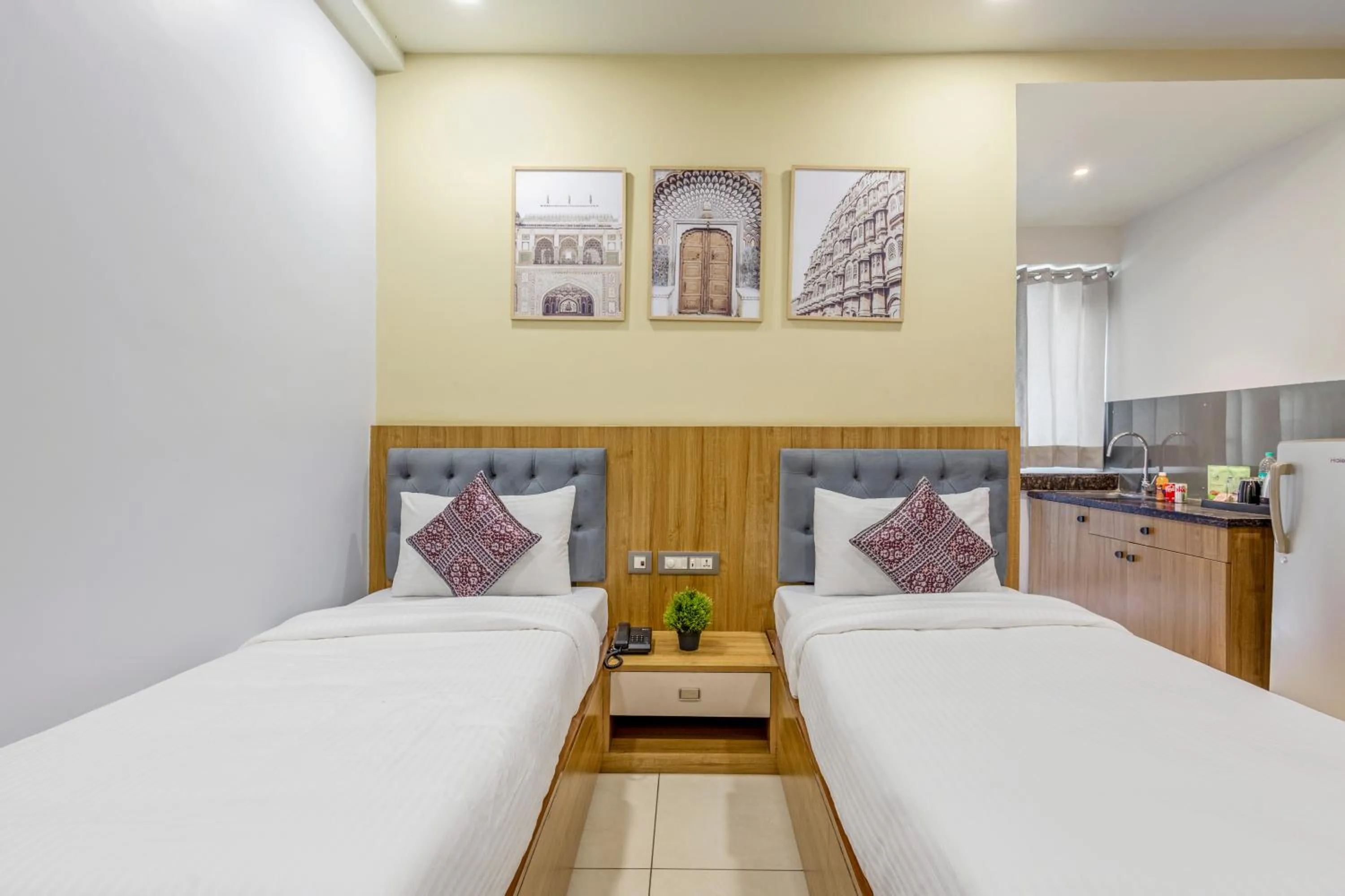 Bed in Wandr Hotel Medicity Gurugram, Near Medanta Hospital