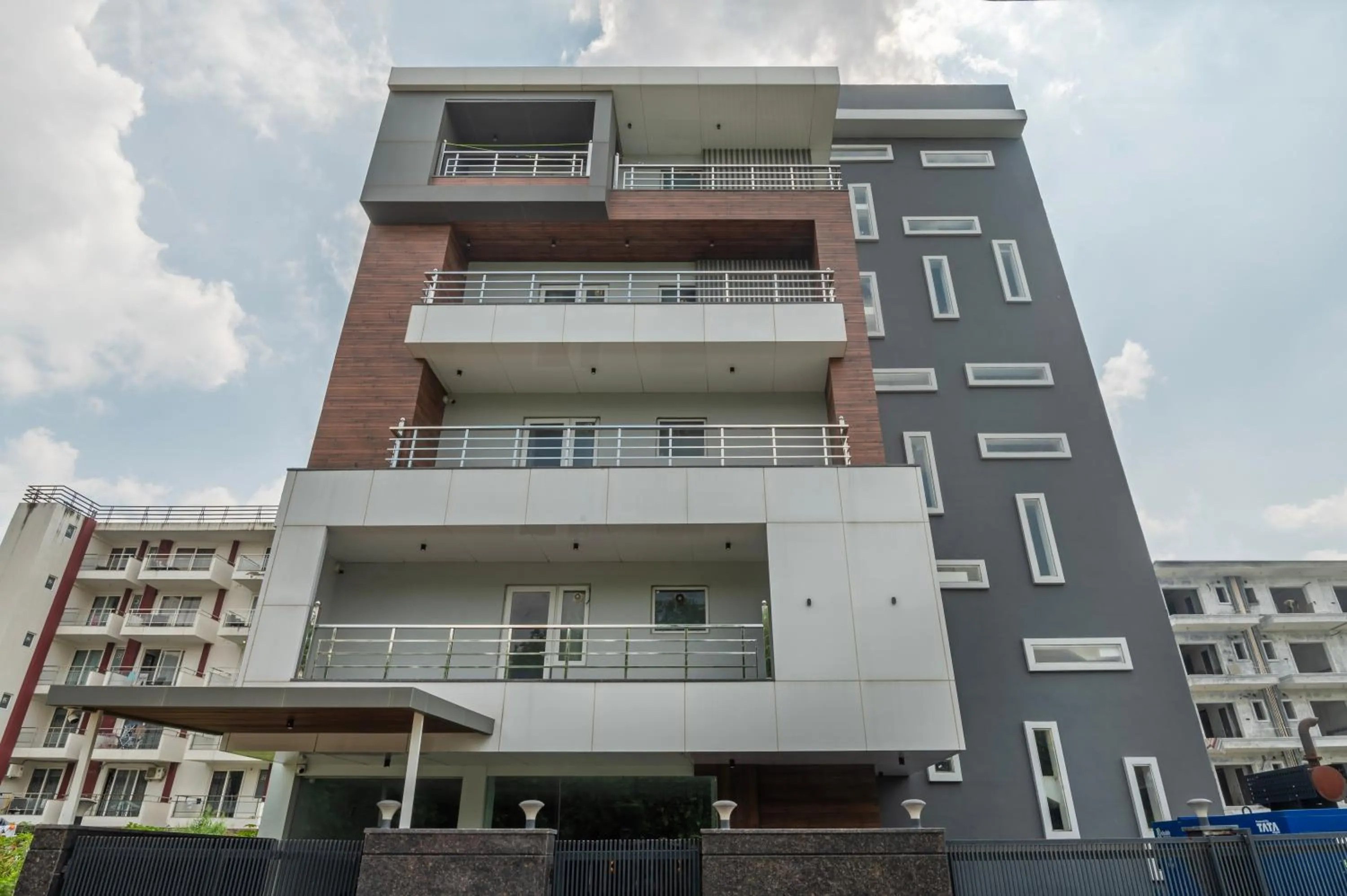 Property building in Wandr Hotel Medicity Gurugram, Near Medanta Hospital