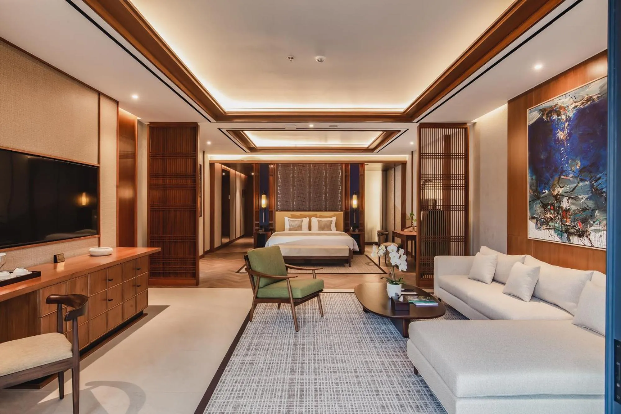 Bed in Plataran Puncak Suites