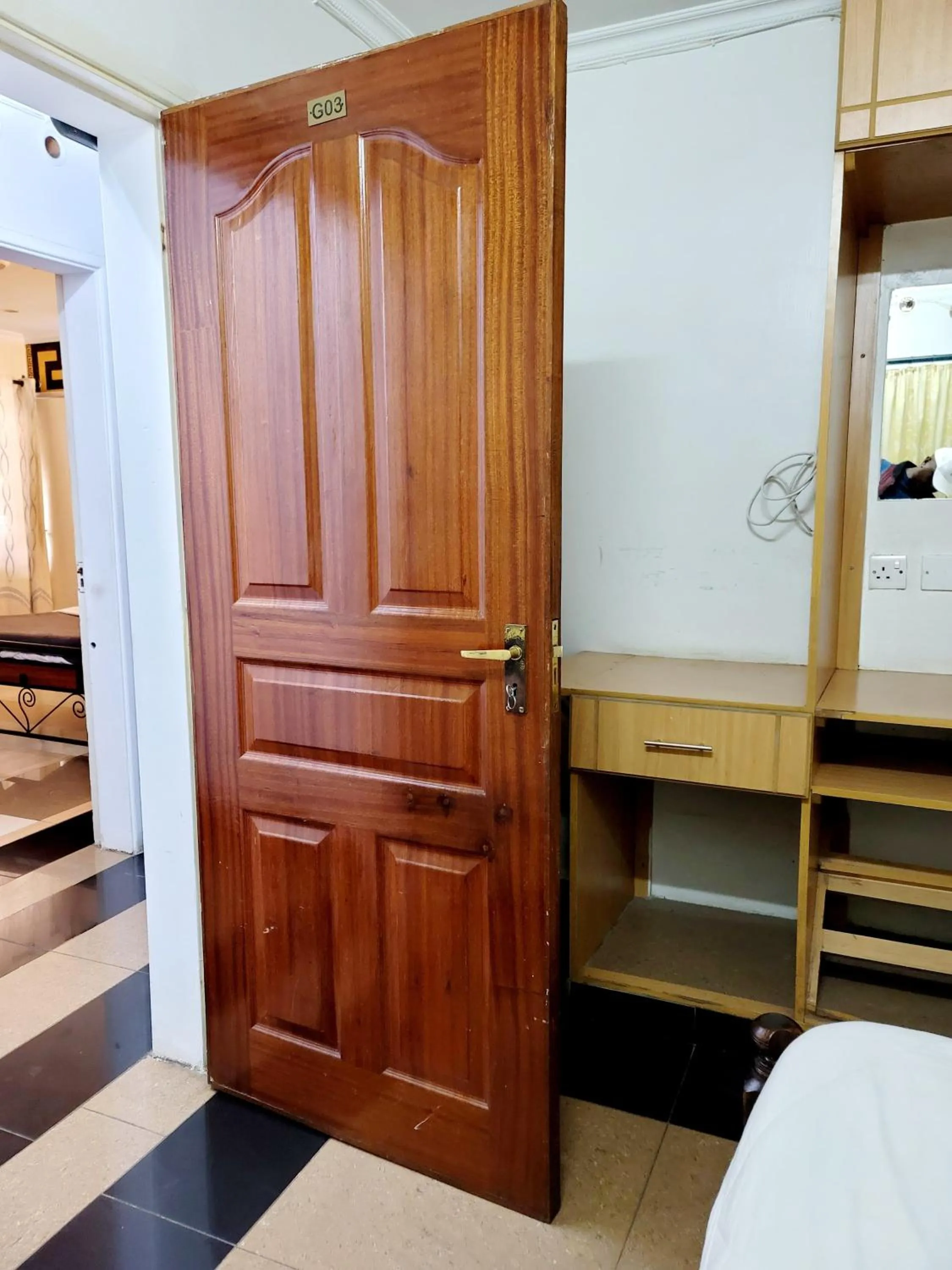 wardrobe, Bed in Nairobi Glory Palace Hotel