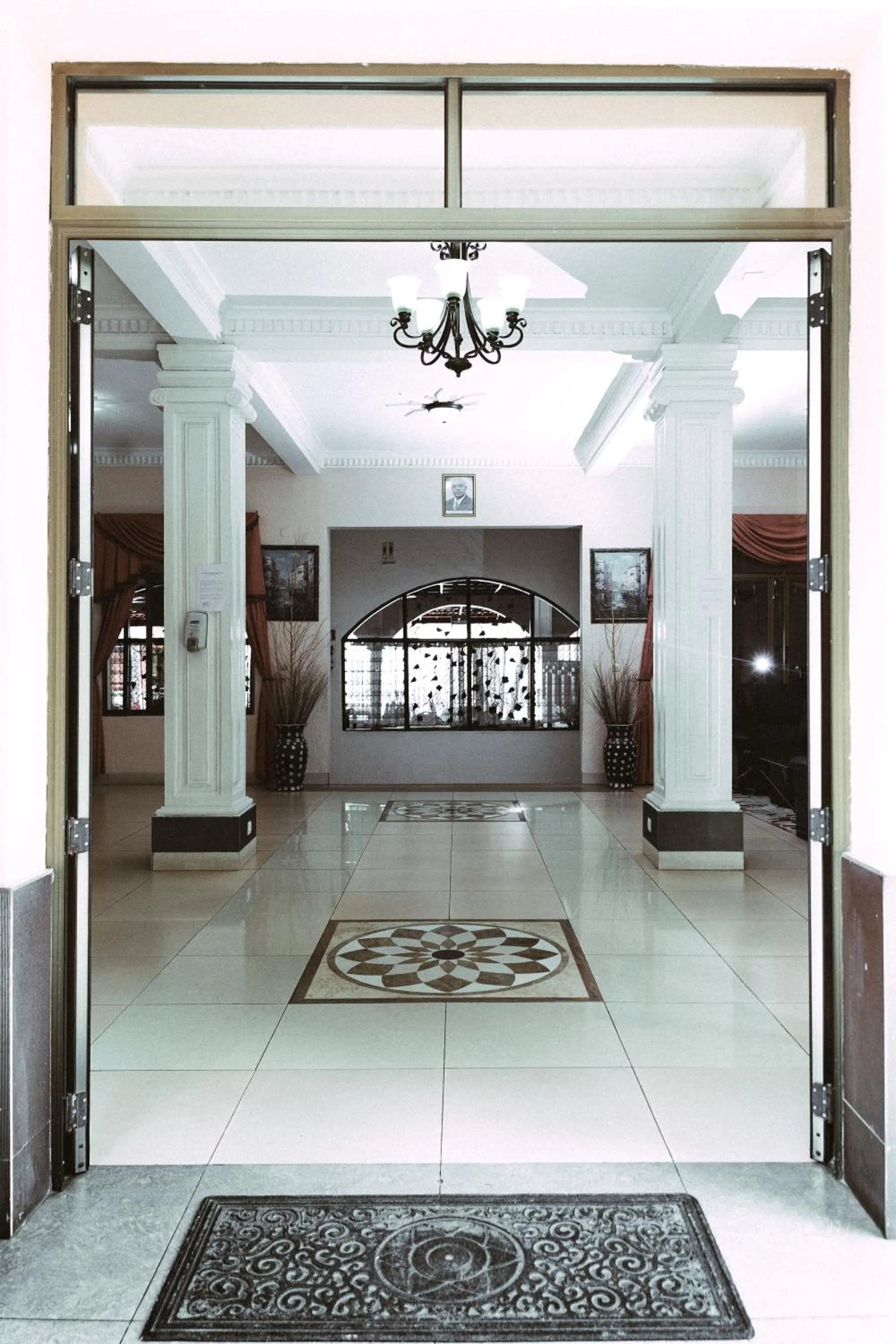 Pearl Residence Hotel