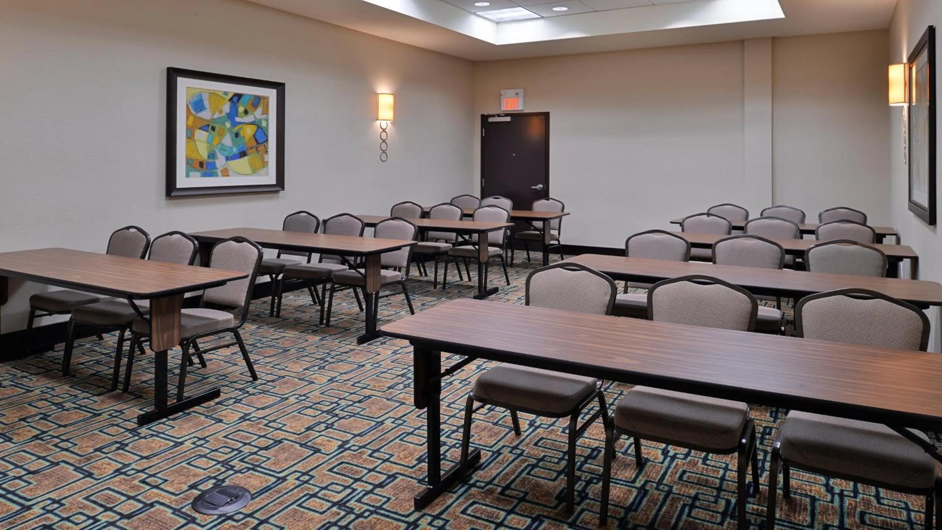 Meeting/conference room in Holiday Inn Hotel & Suites Edmonton Airport Conference Centre by IHG