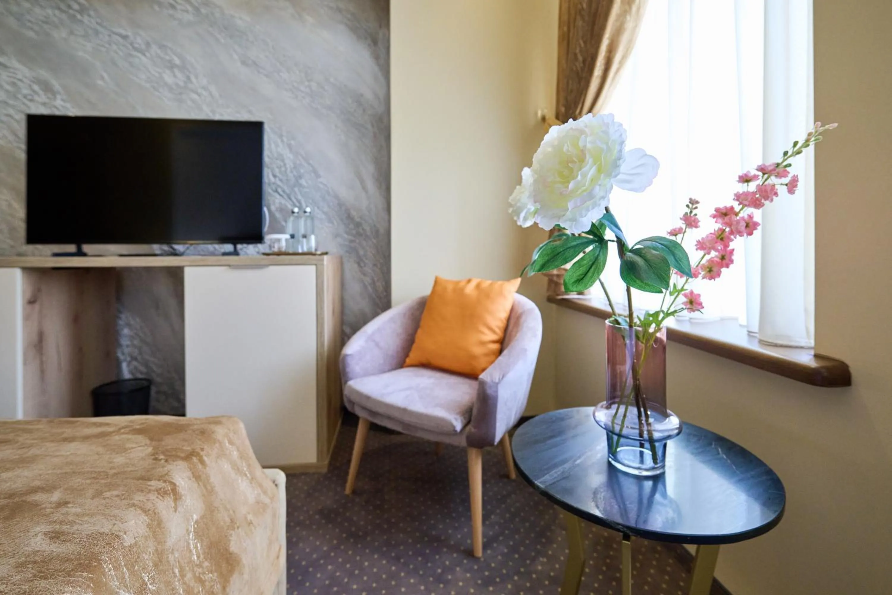 TV and multimedia, Bed in G Danube Boutique Hotel