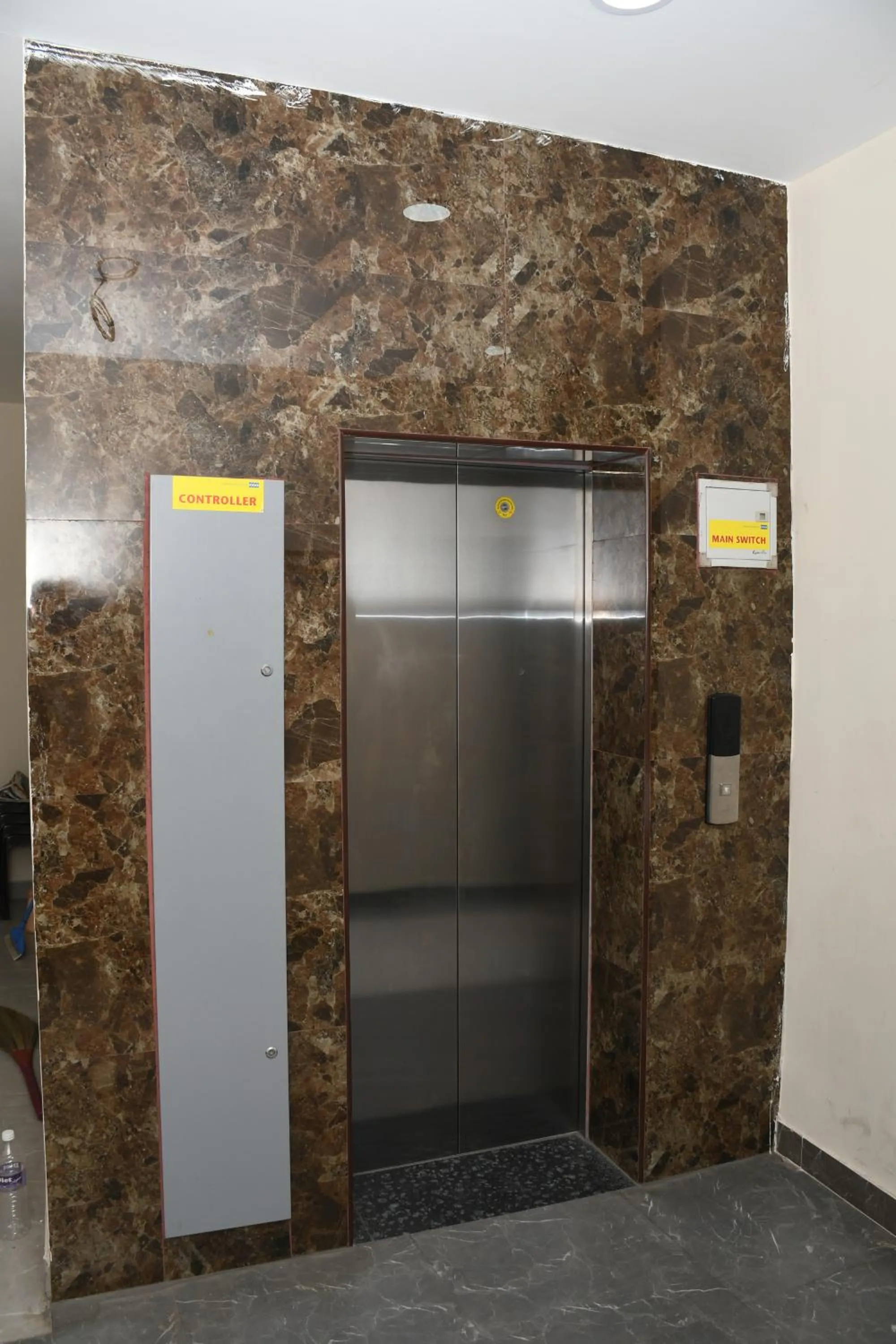 elevator in Vasantham Inn