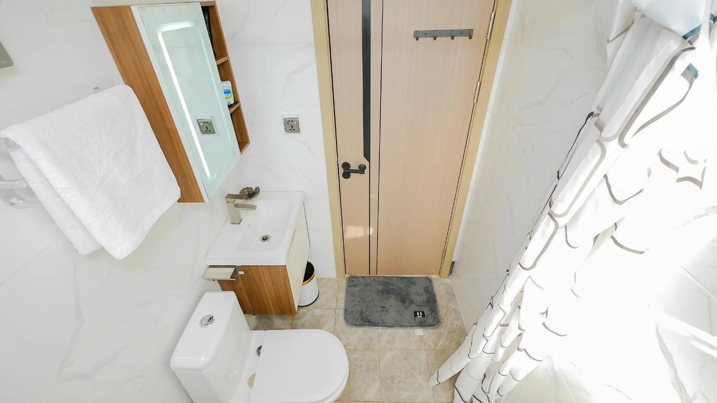 2-bedroom Apartment at Oasis Park