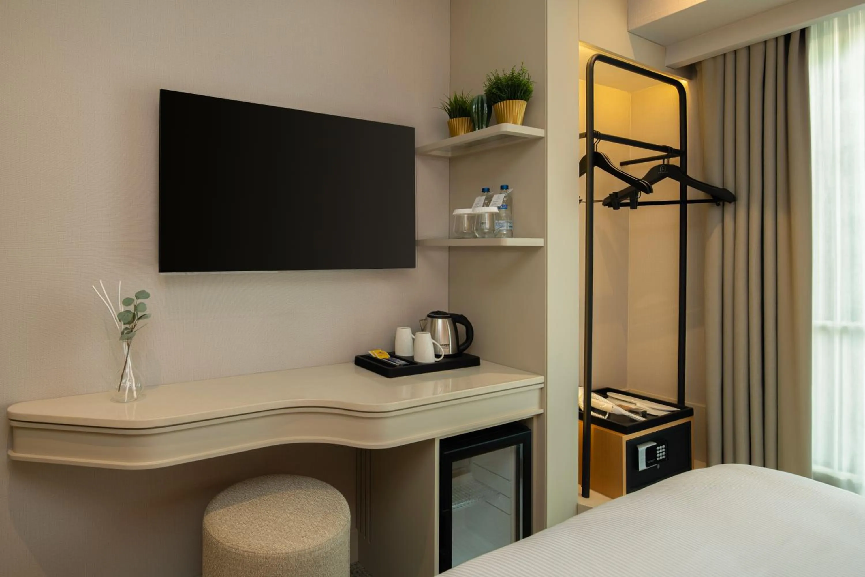 TV and multimedia, Bed in Lunet Old City Hotel