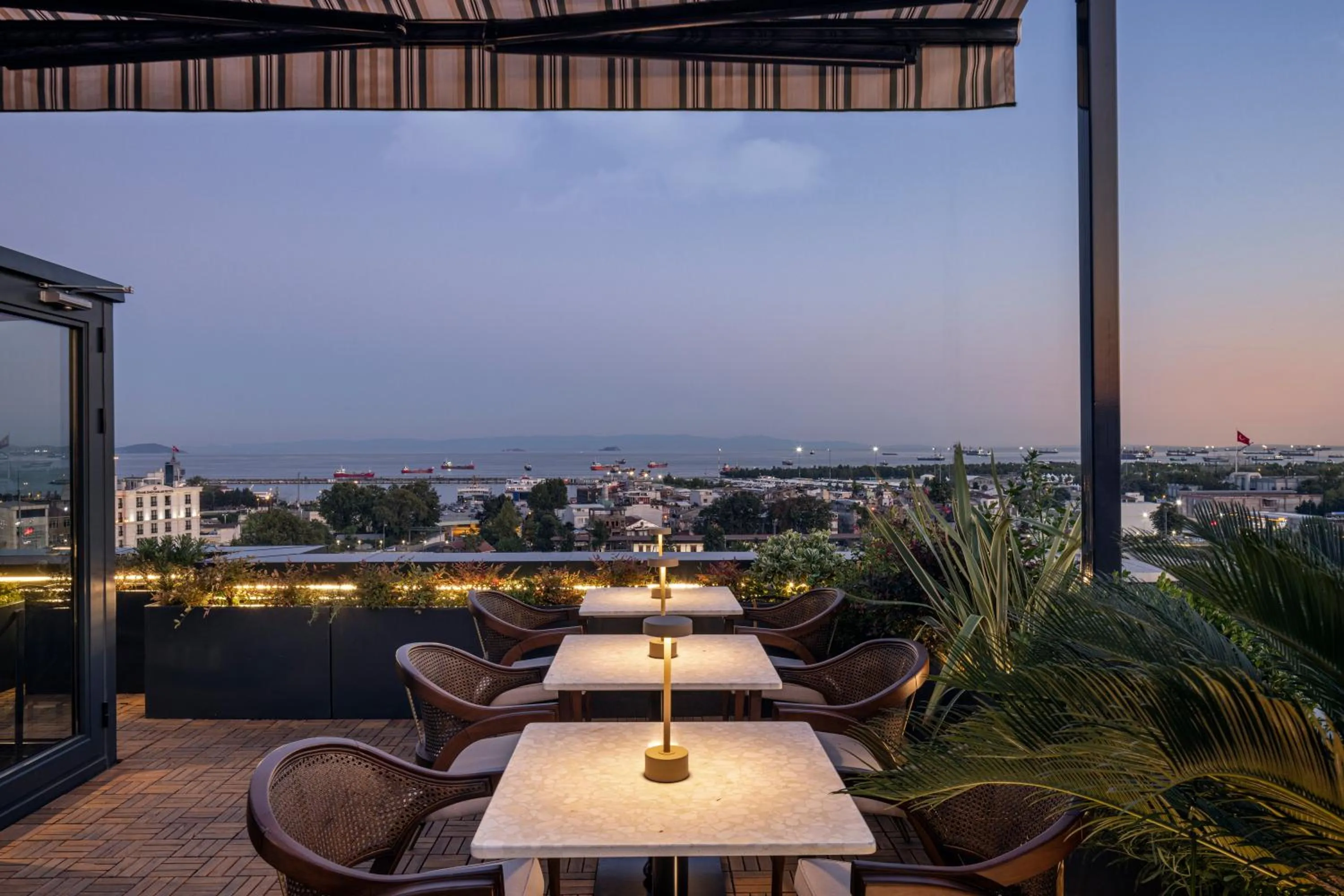 Balcony/Terrace in Lunet Old City Hotel