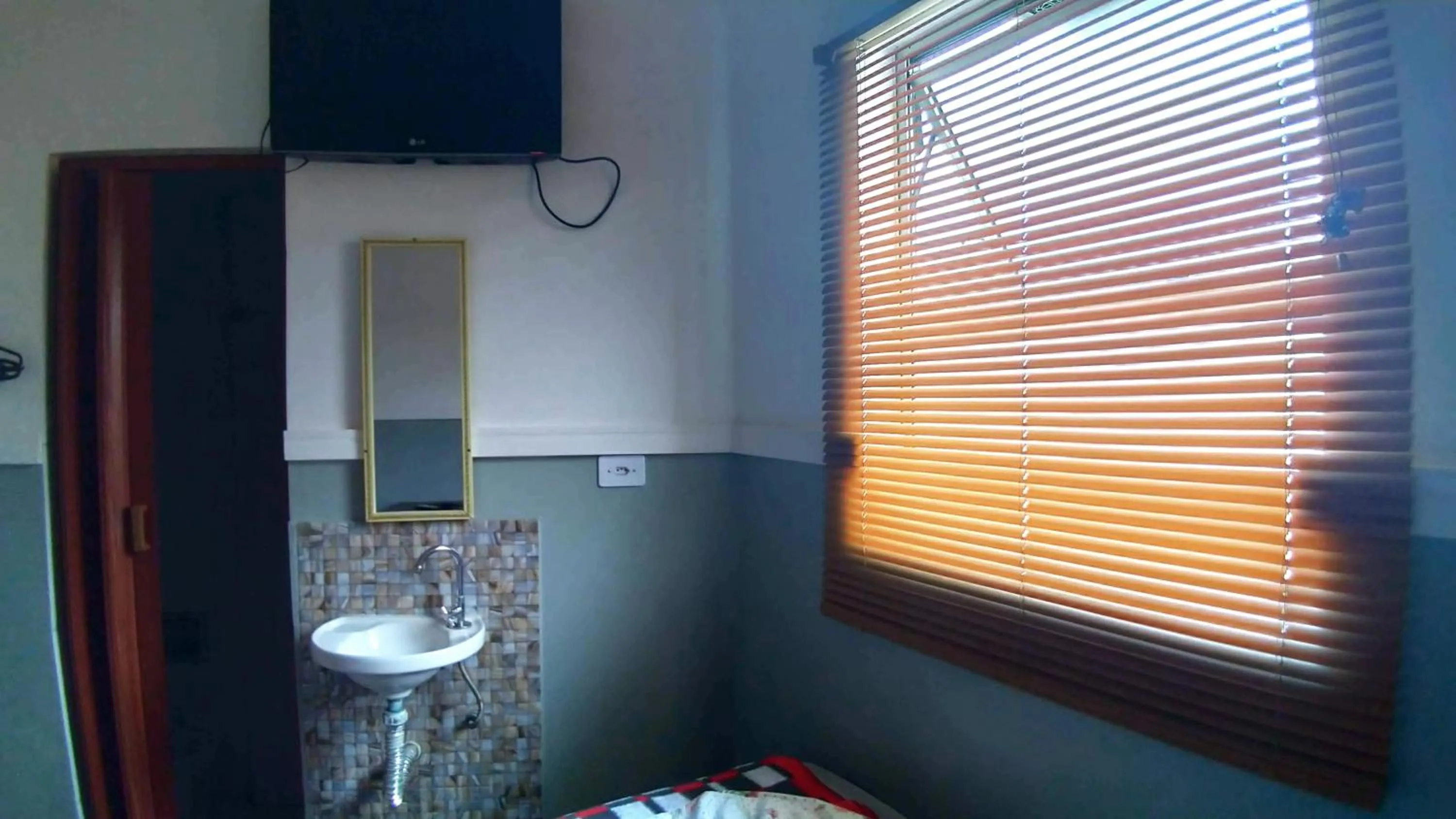 Photo of the whole room in HOTEL PAULISTANO Terminal Tietê