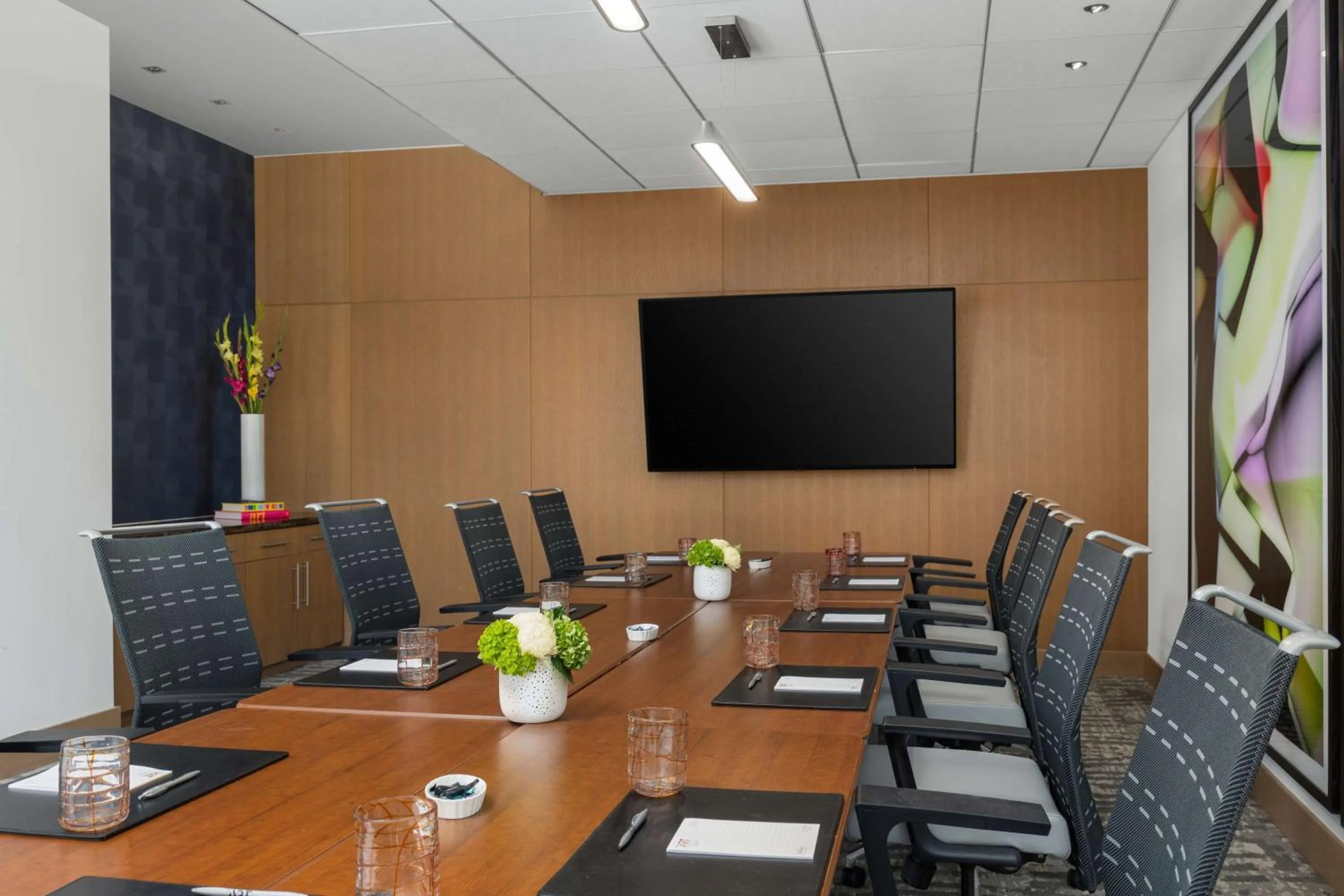 Meeting/conference room in The Art Hotel Denver, Curio Collection by Hilton