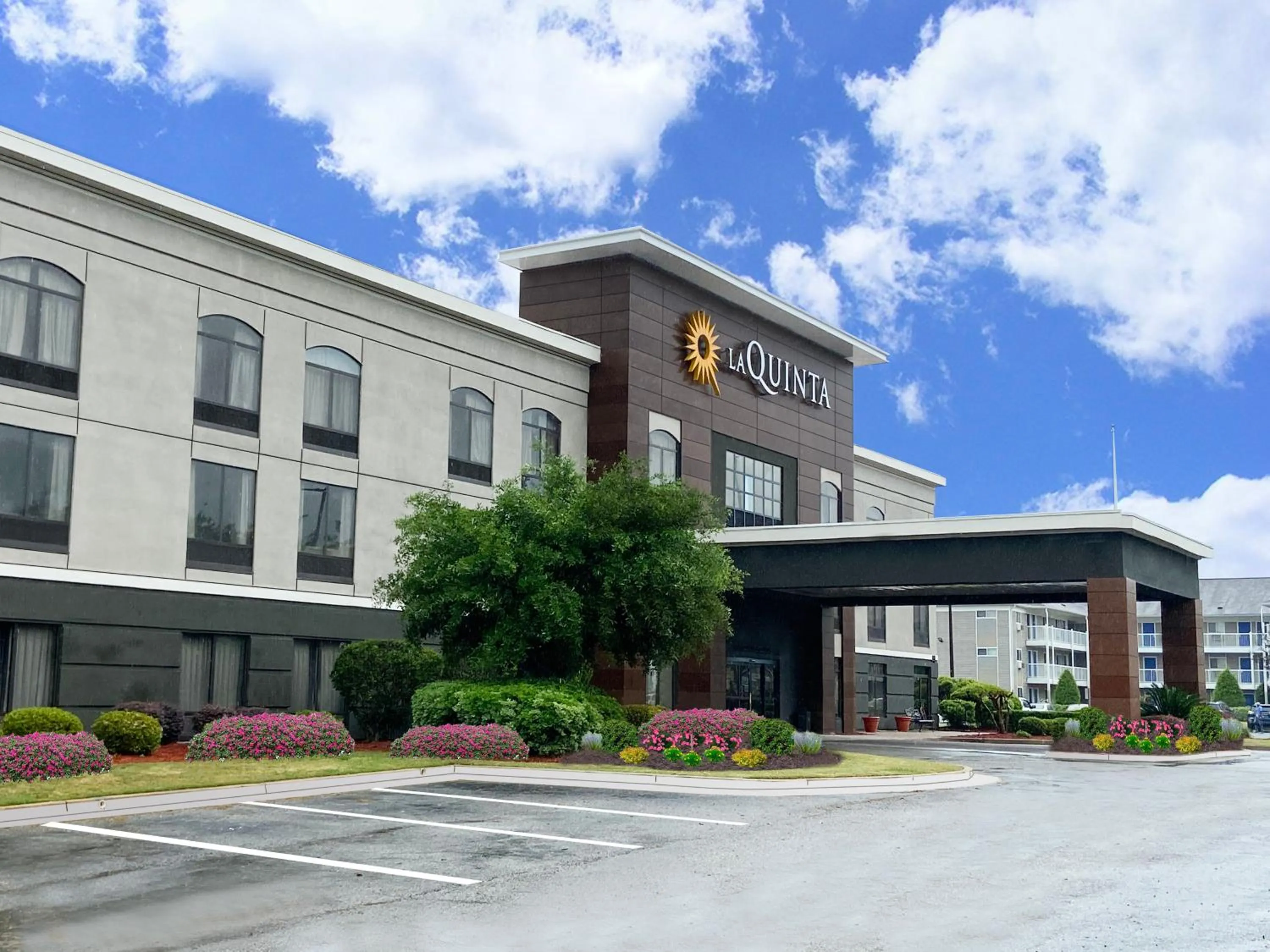 Property building in La Quinta Inn & Suites by Wyndham-Albany GA