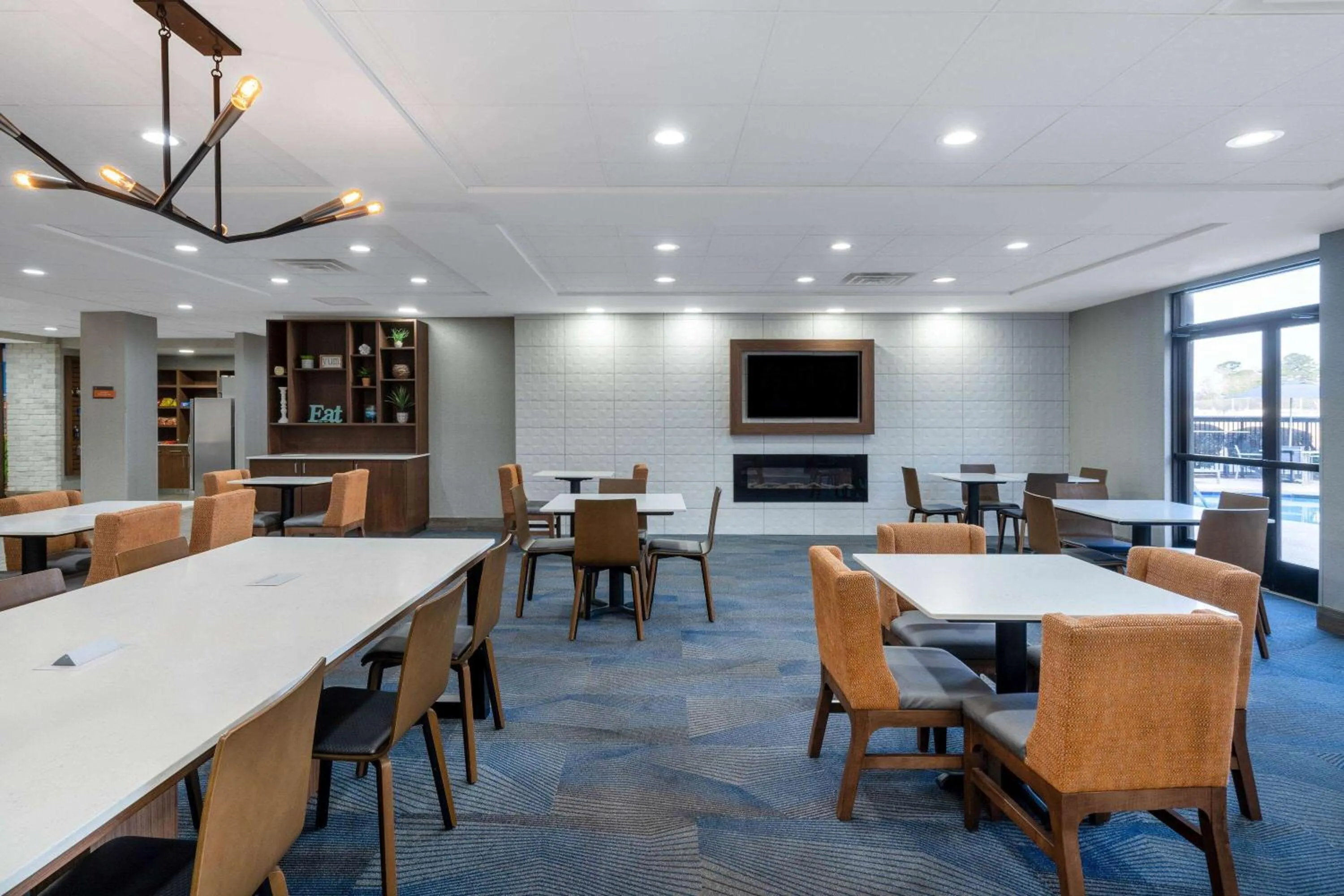 Restaurant/places to eat in La Quinta Inn & Suites by Wyndham-Albany GA