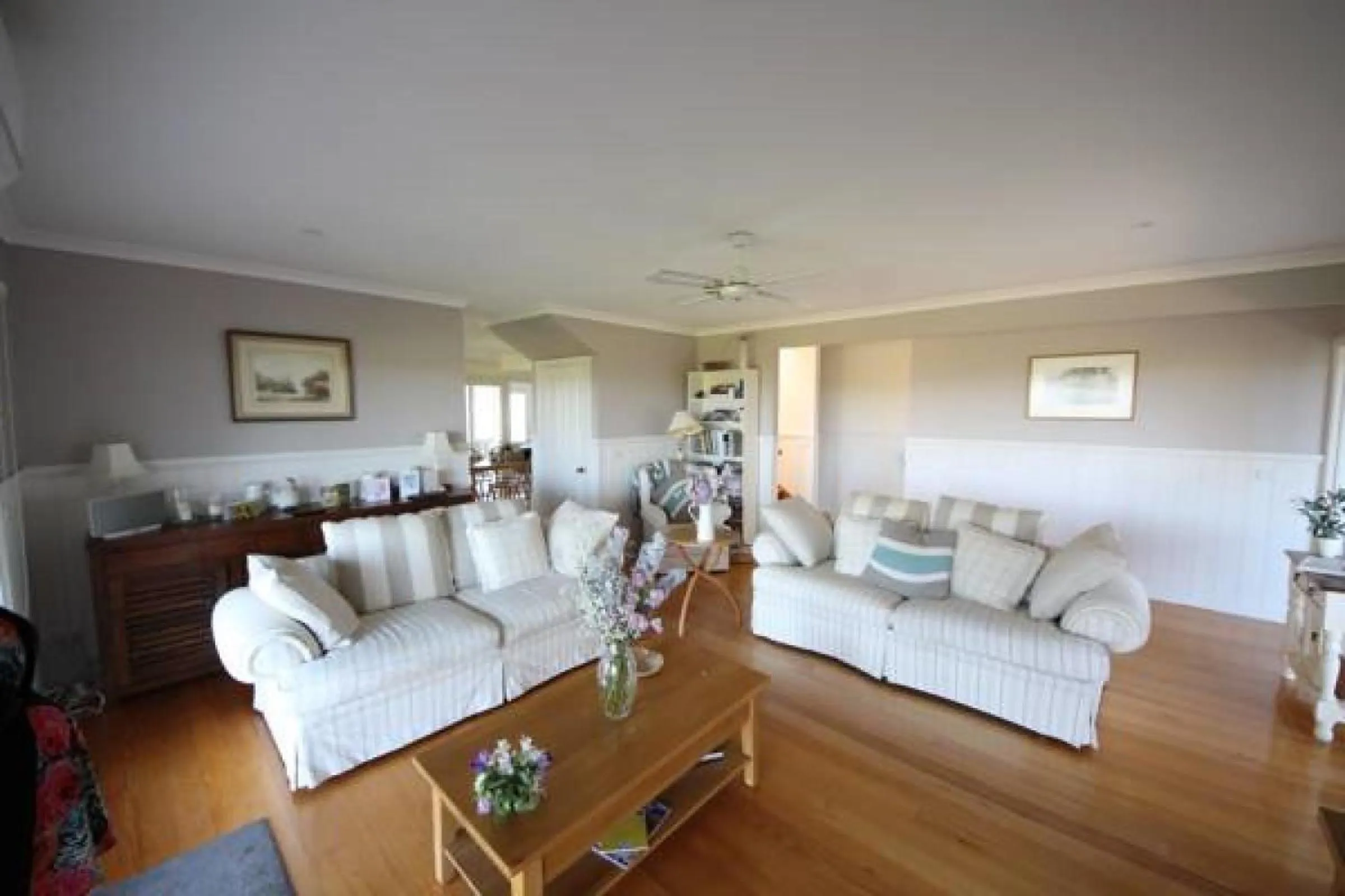 Communal lounge/ TV room in Grey Goose @ Smiths