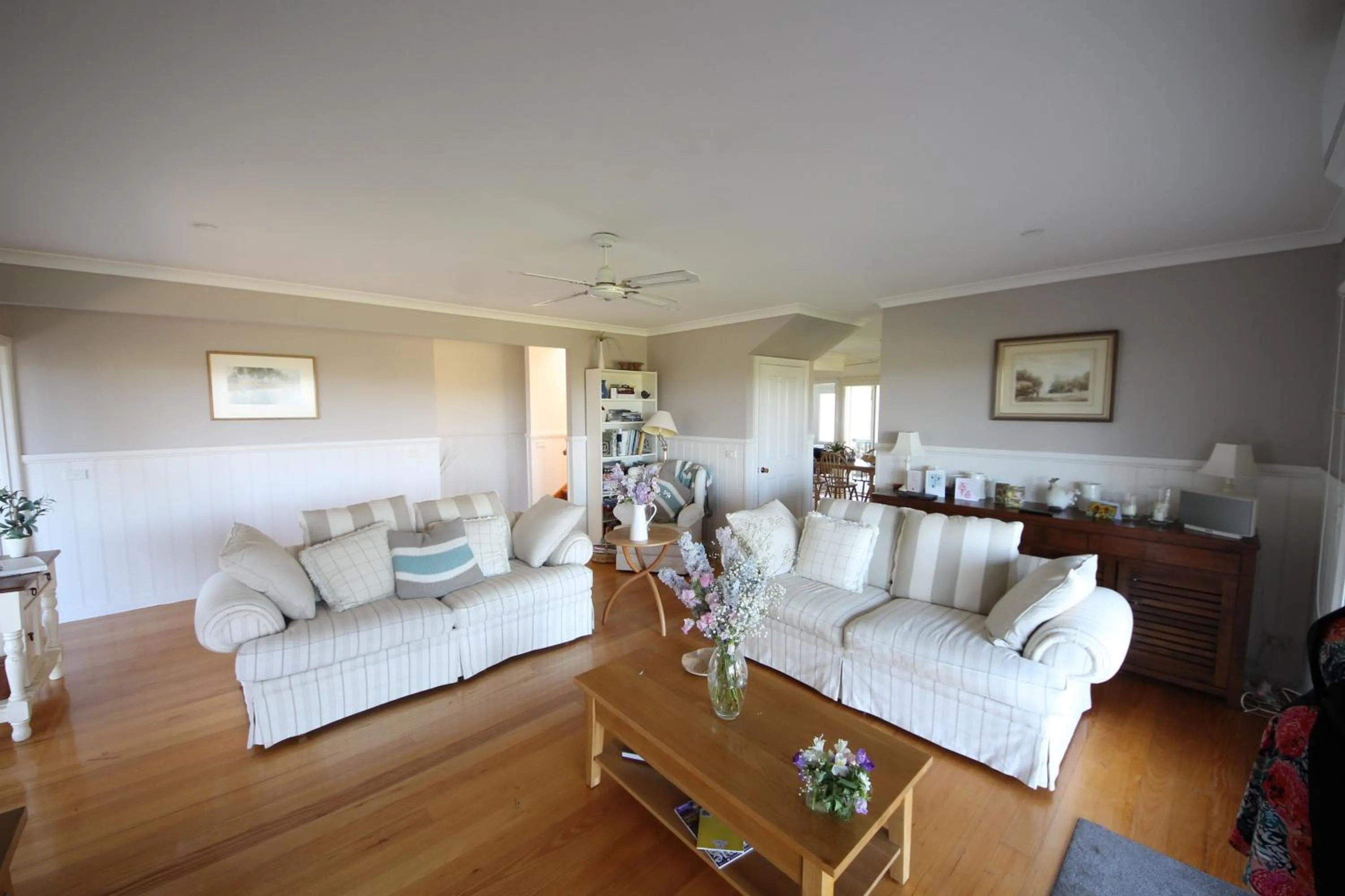 Communal lounge/ TV room in Grey Goose @ Smiths