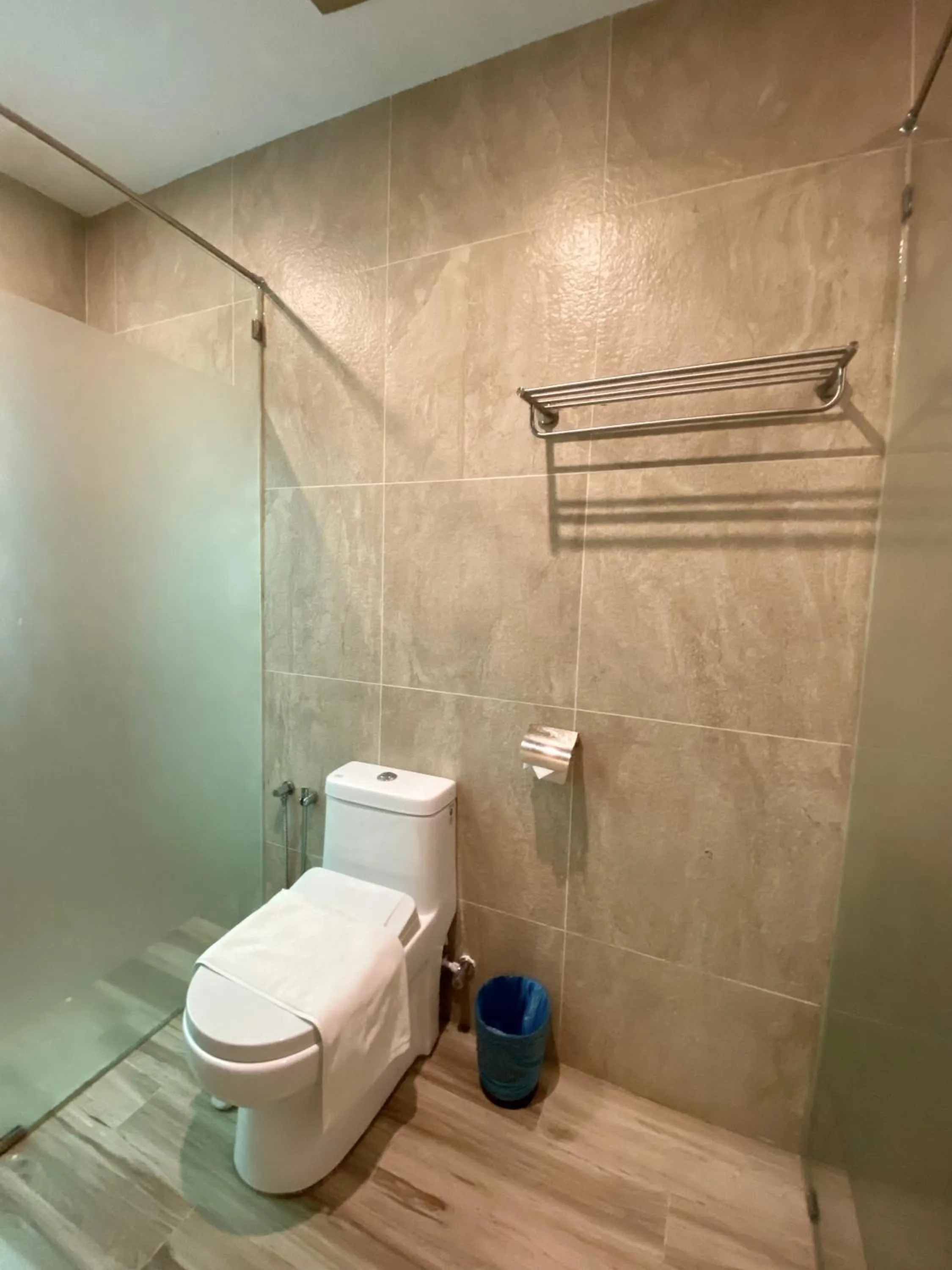 Shower in Bayu Bayu Hotel by Soft Loft