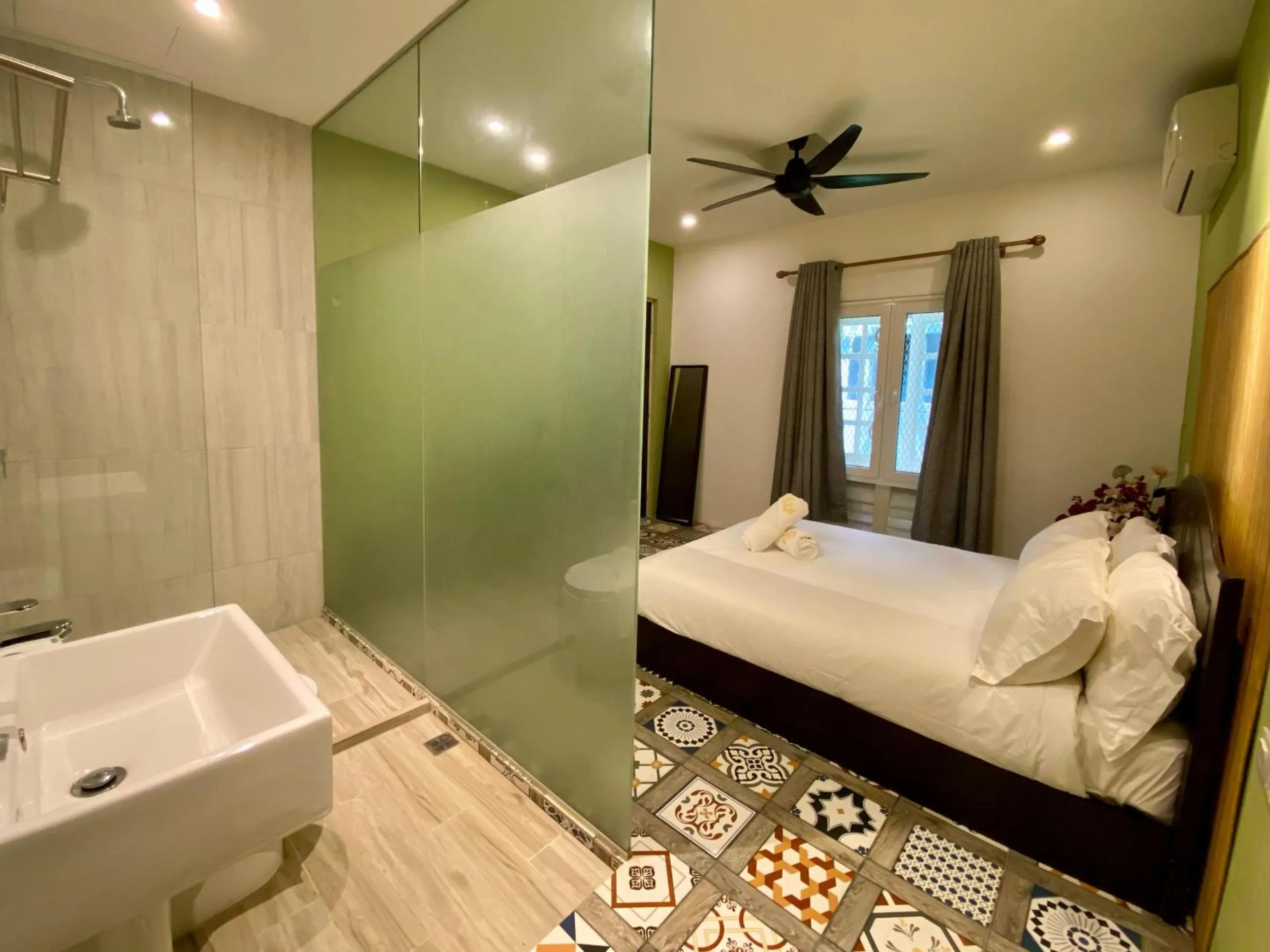 Shower, Bed in Bayu Bayu Hotel by Soft Loft