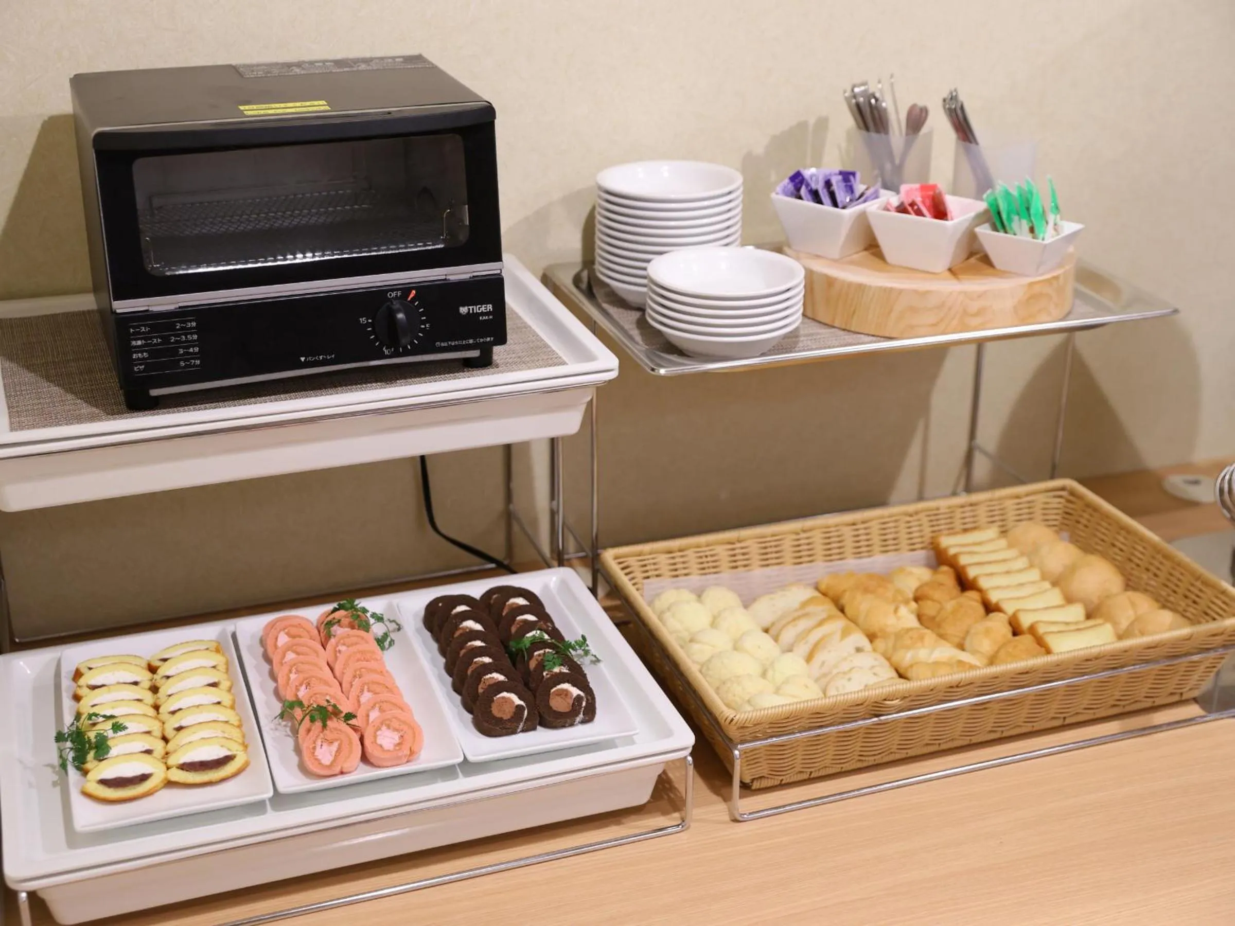 Restaurant/places to eat in Dormy Inn Ueno Okachimachi